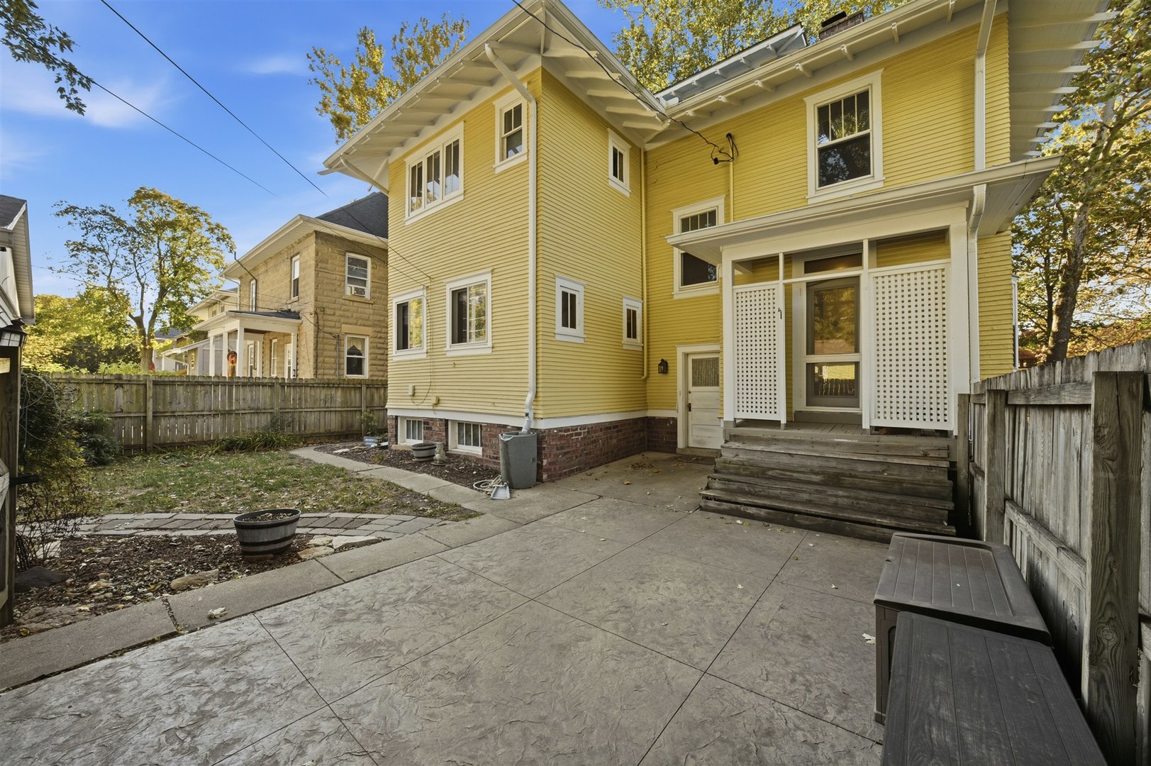 1209 N Clinton Boulevard, Bloomington, IL 61701