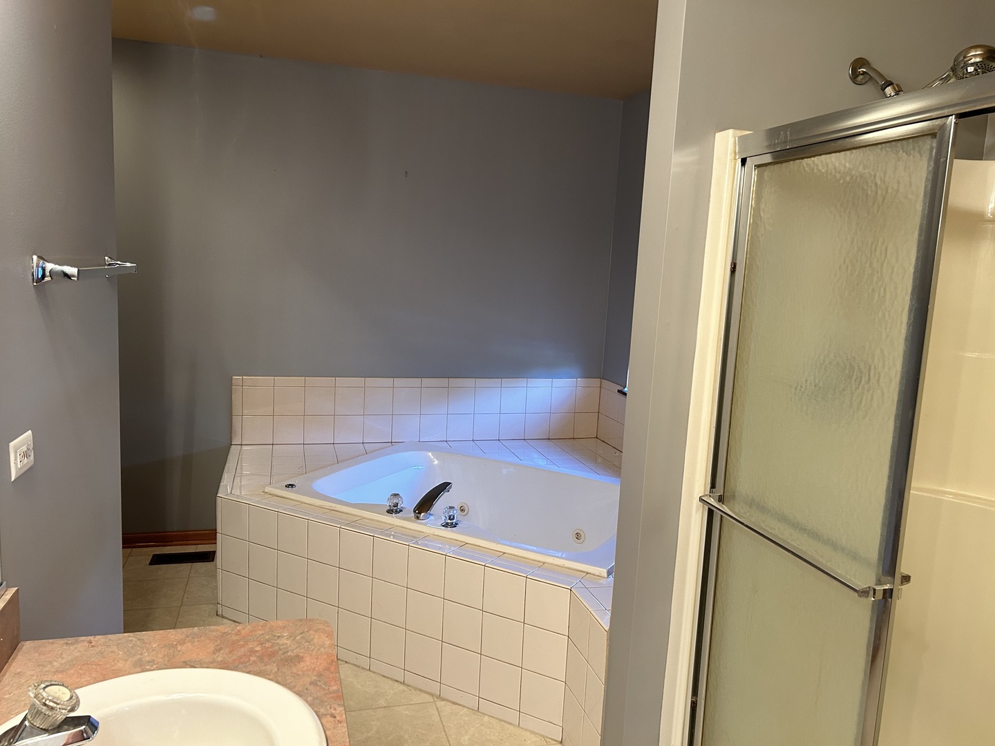 2104 Olde Mill Road, Plainfield, IL 60586