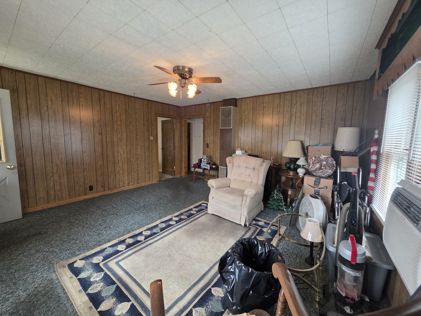 205 Leonard Avenue, Jerseyville, IL 62052