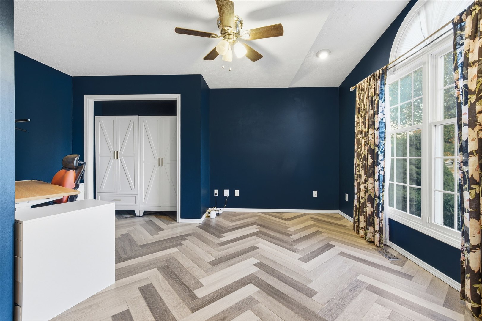 1305 Cashel Drive, Bloomington, IL 61704