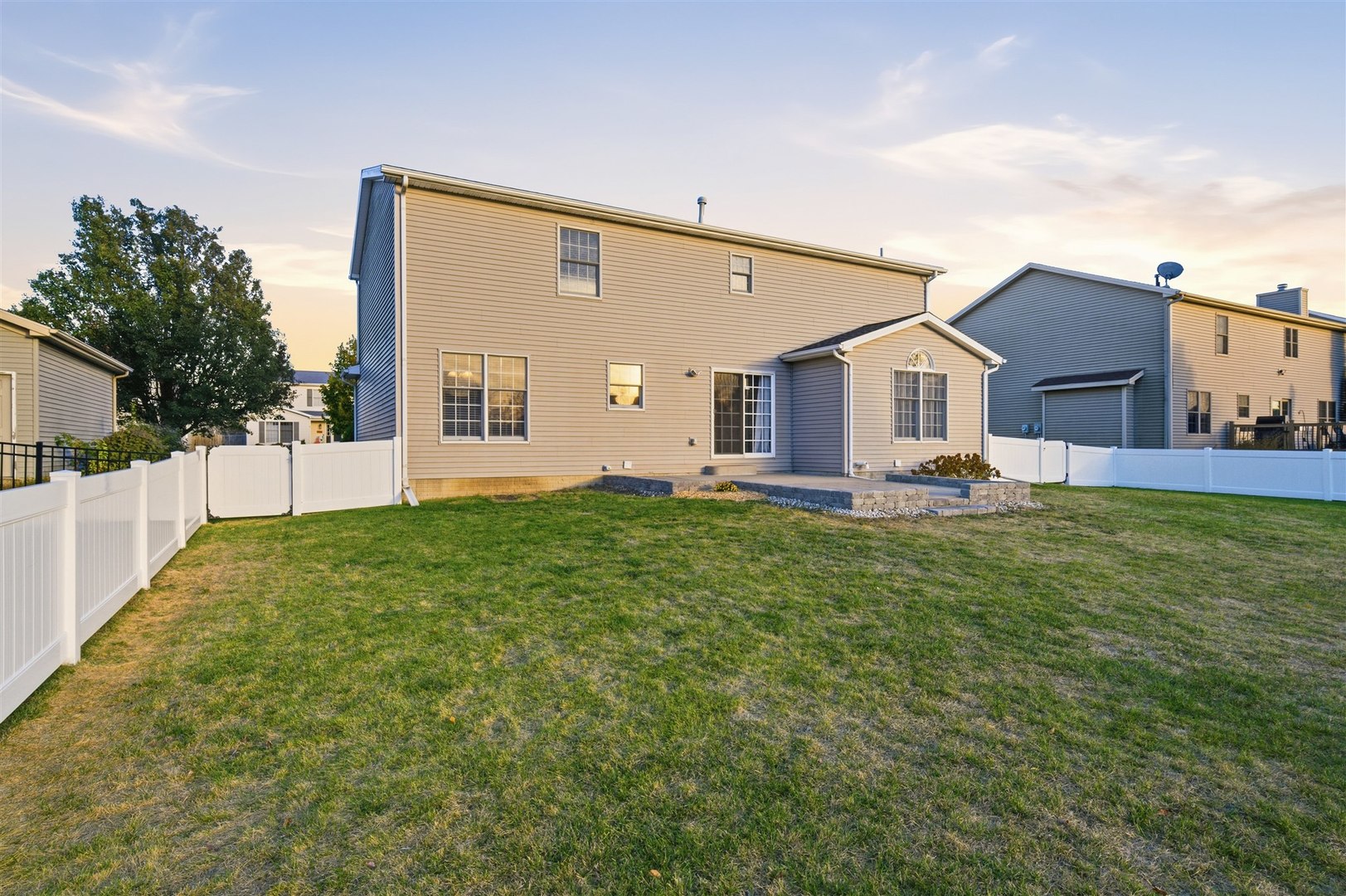 1305 Cashel Drive, Bloomington, IL 61704