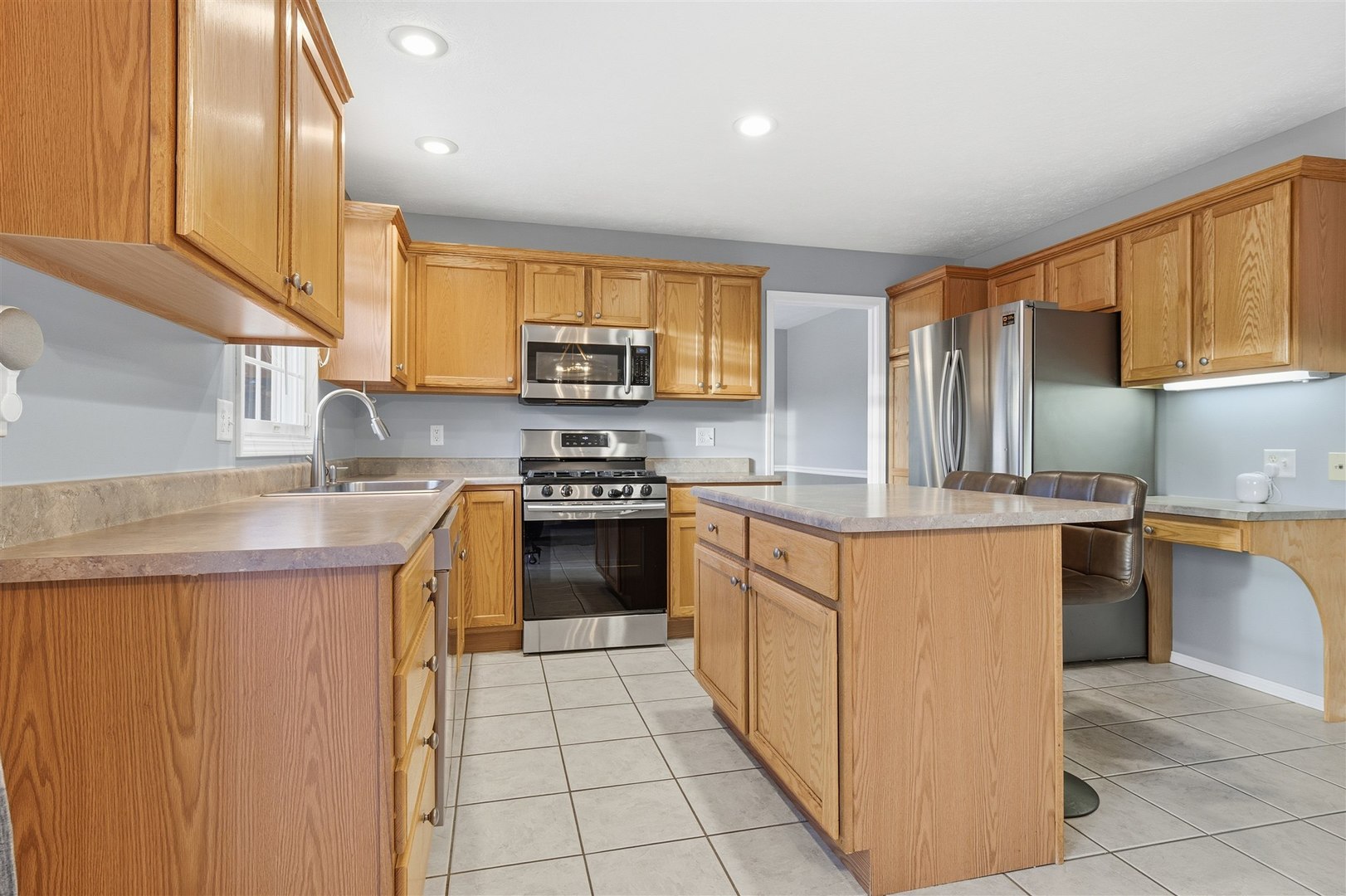 1305 Cashel Drive, Bloomington, IL 61704