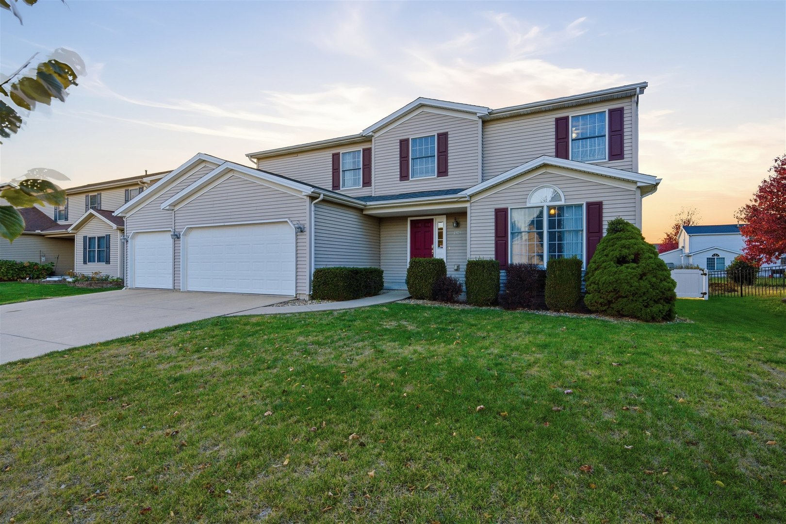 1305 Cashel Drive, Bloomington, IL 61704