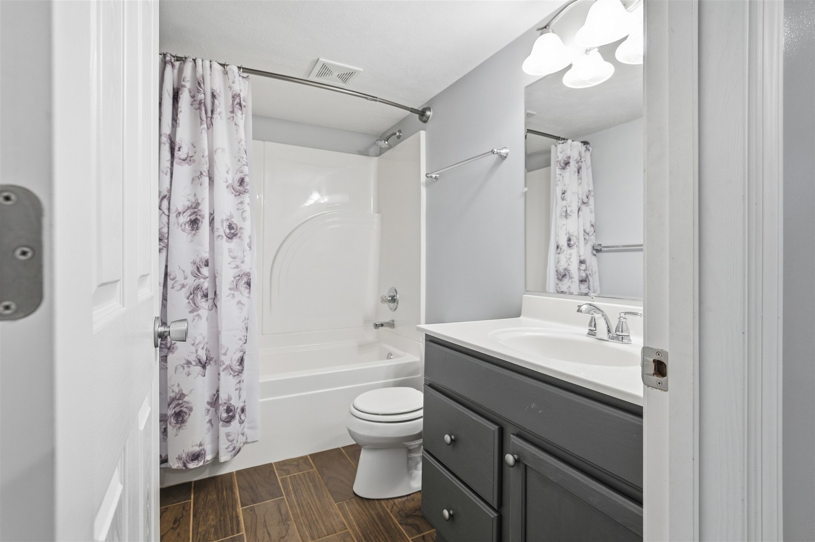 1305 Cashel Drive, Bloomington, IL 61704