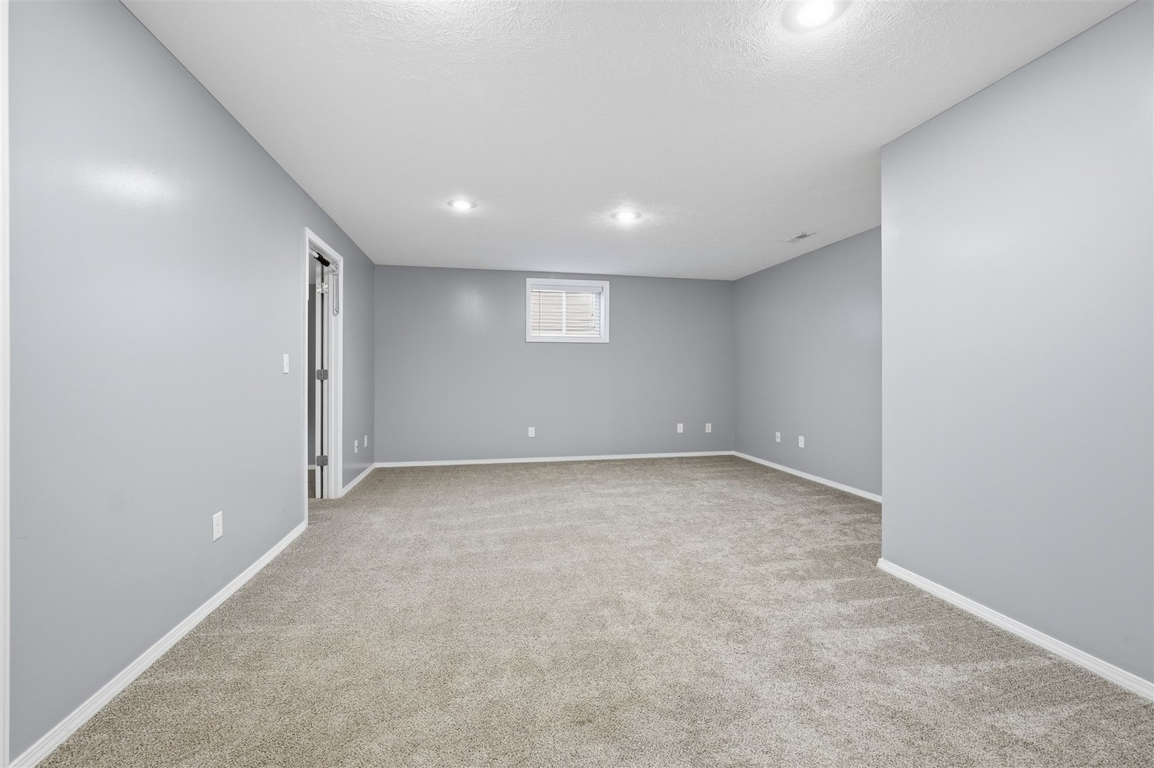 1305 Cashel Drive, Bloomington, IL 61704