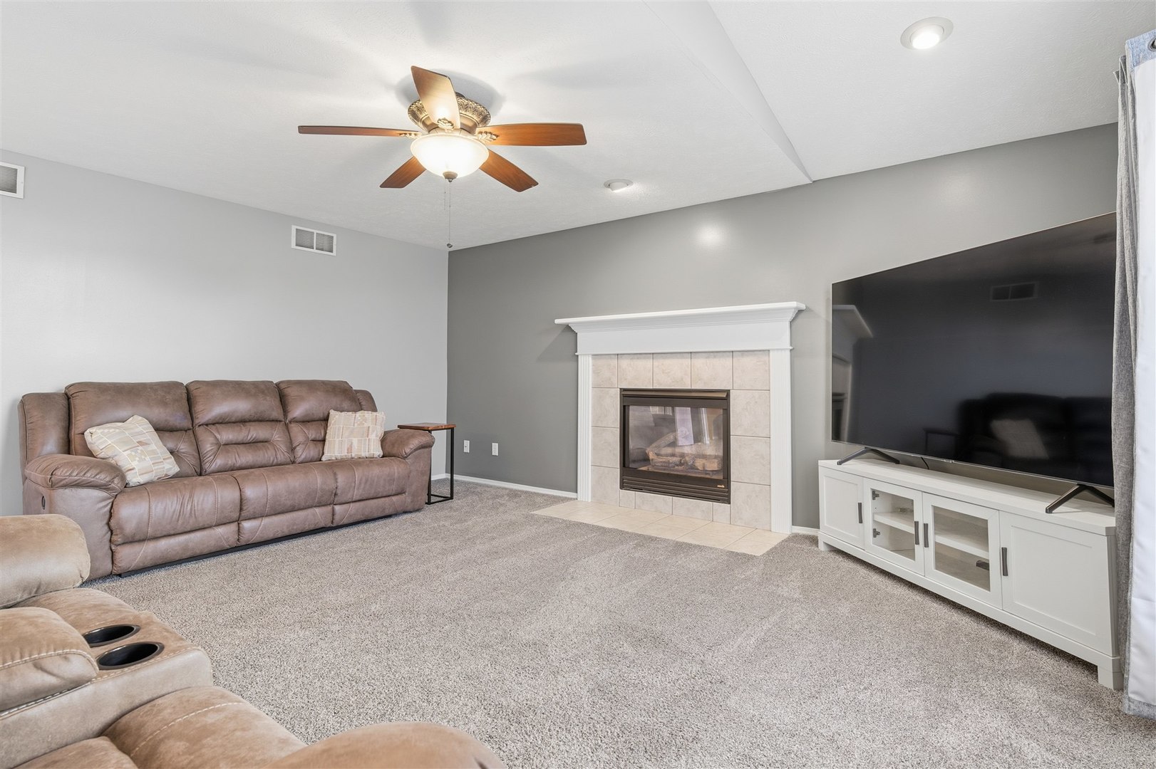 1305 Cashel Drive, Bloomington, IL 61704