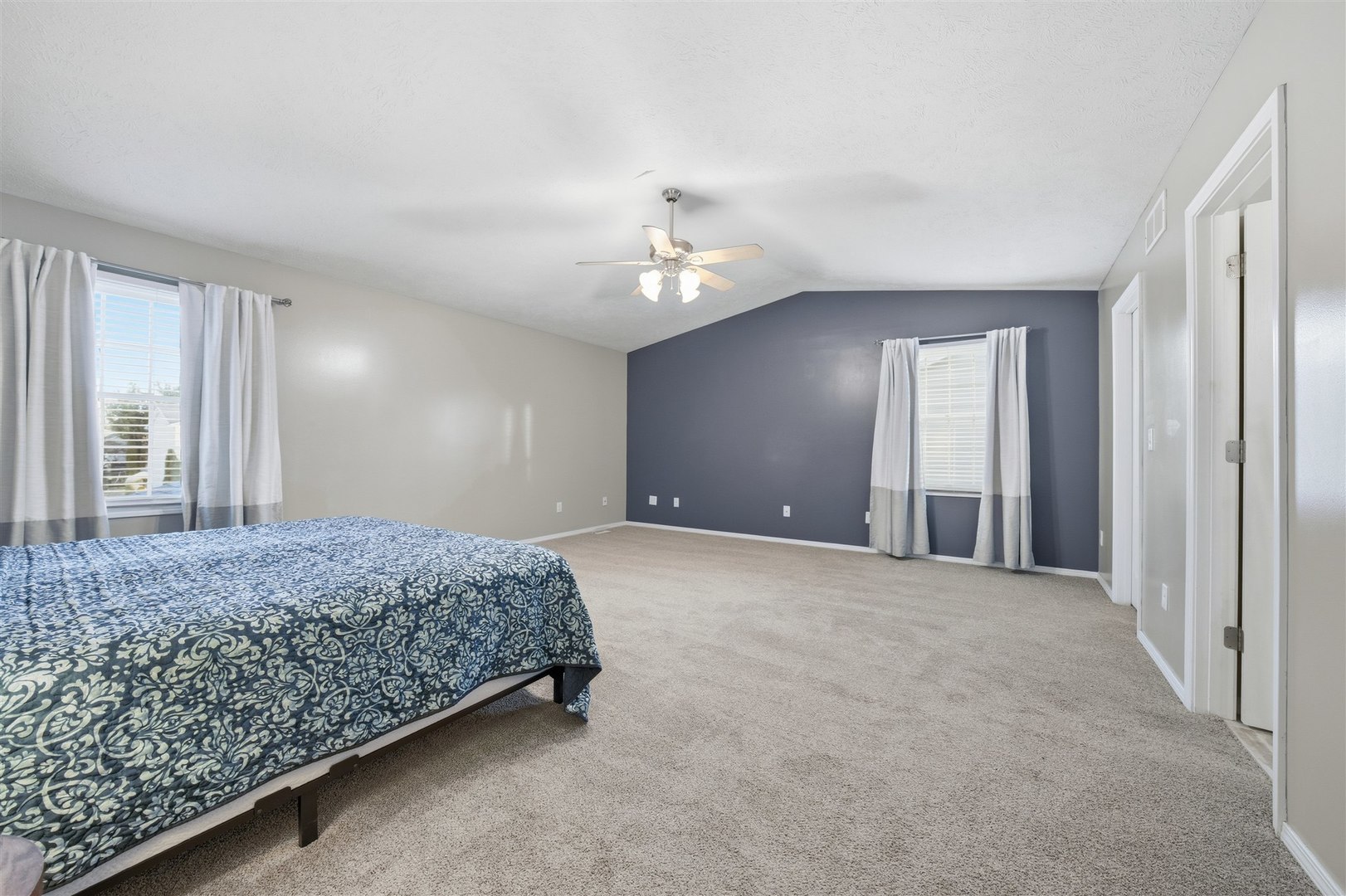 1305 Cashel Drive, Bloomington, IL 61704