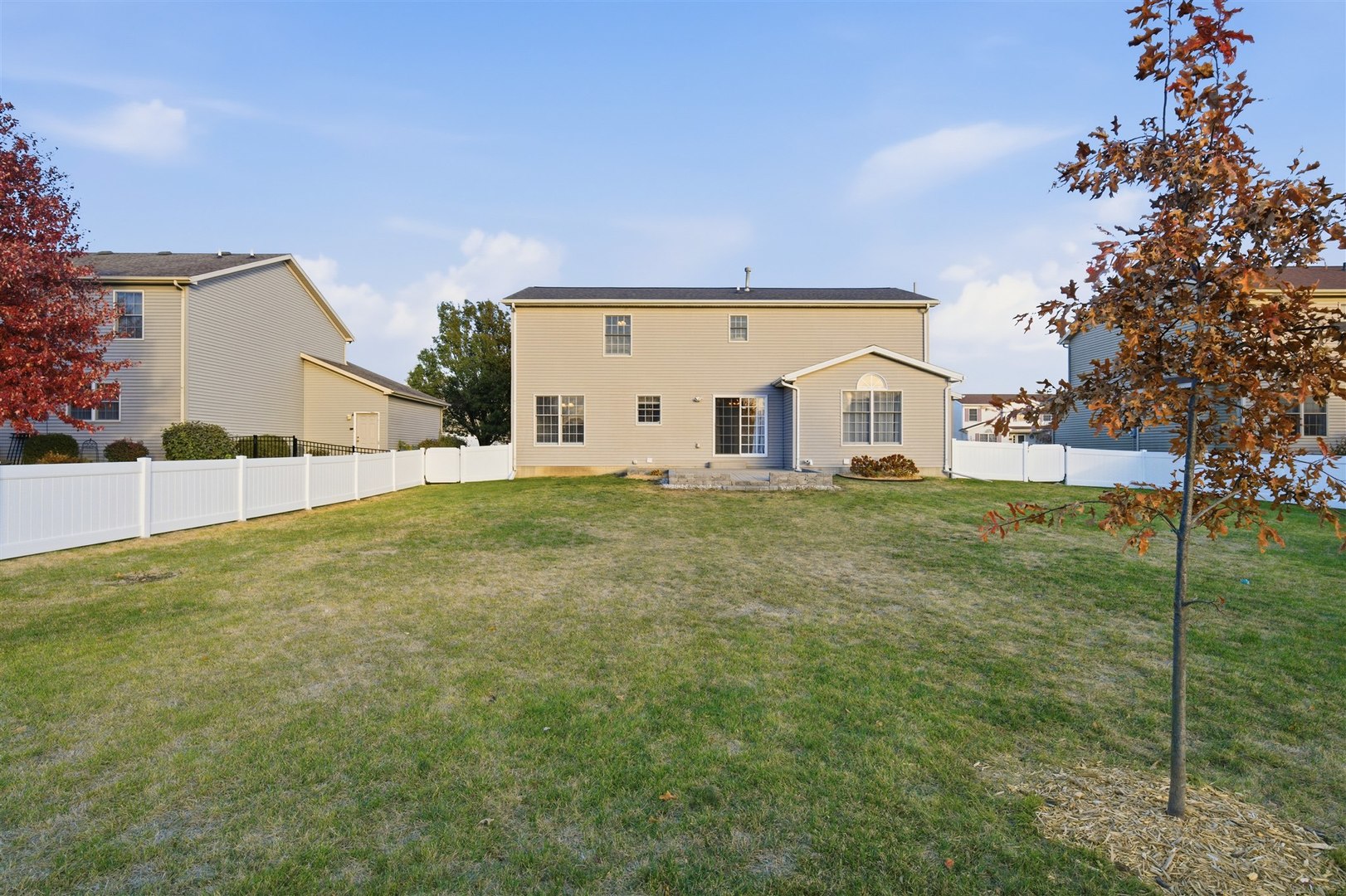 1305 Cashel Drive, Bloomington, IL 61704