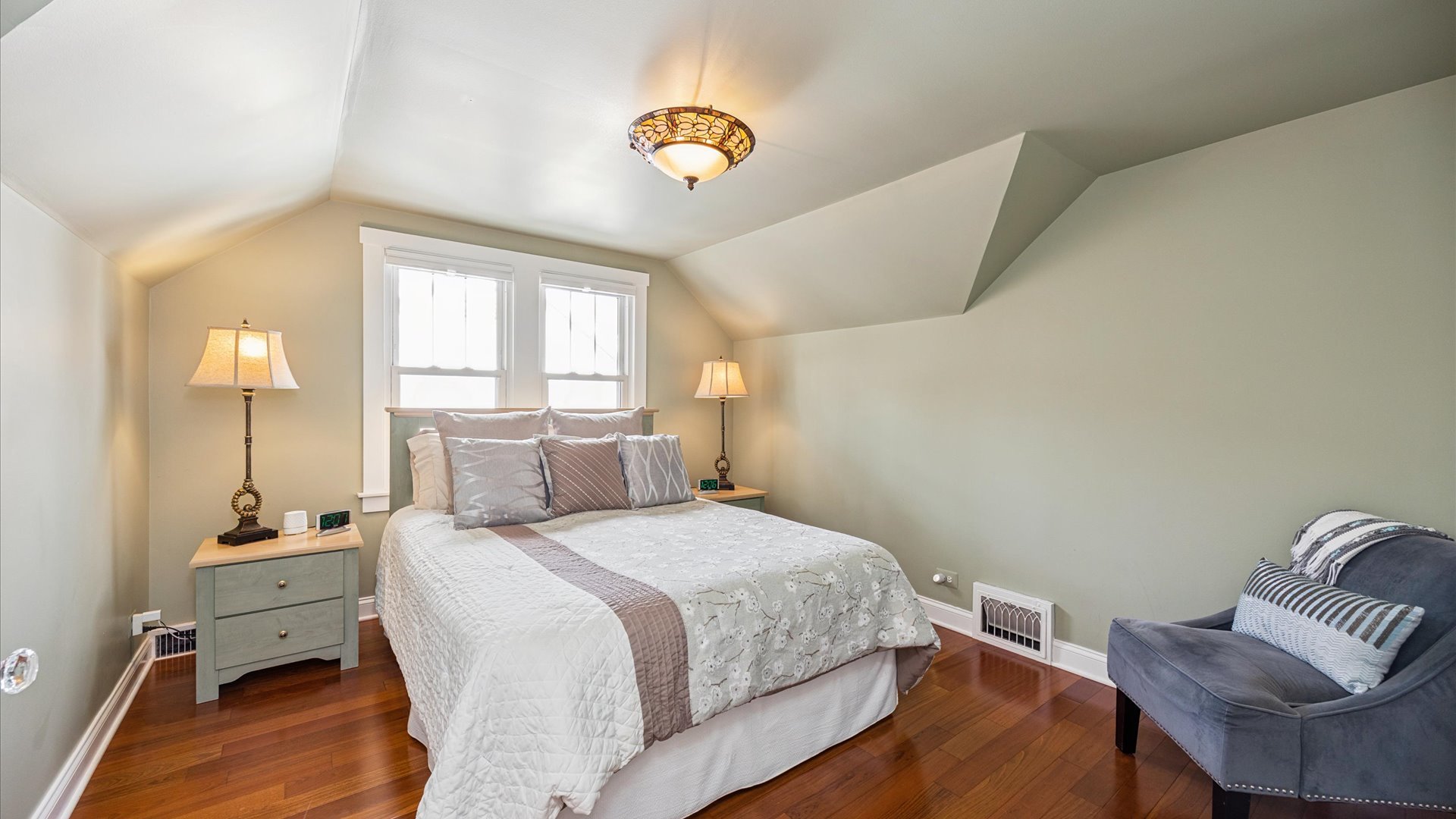 66 Dover Avenue, La Grange, IL 60525