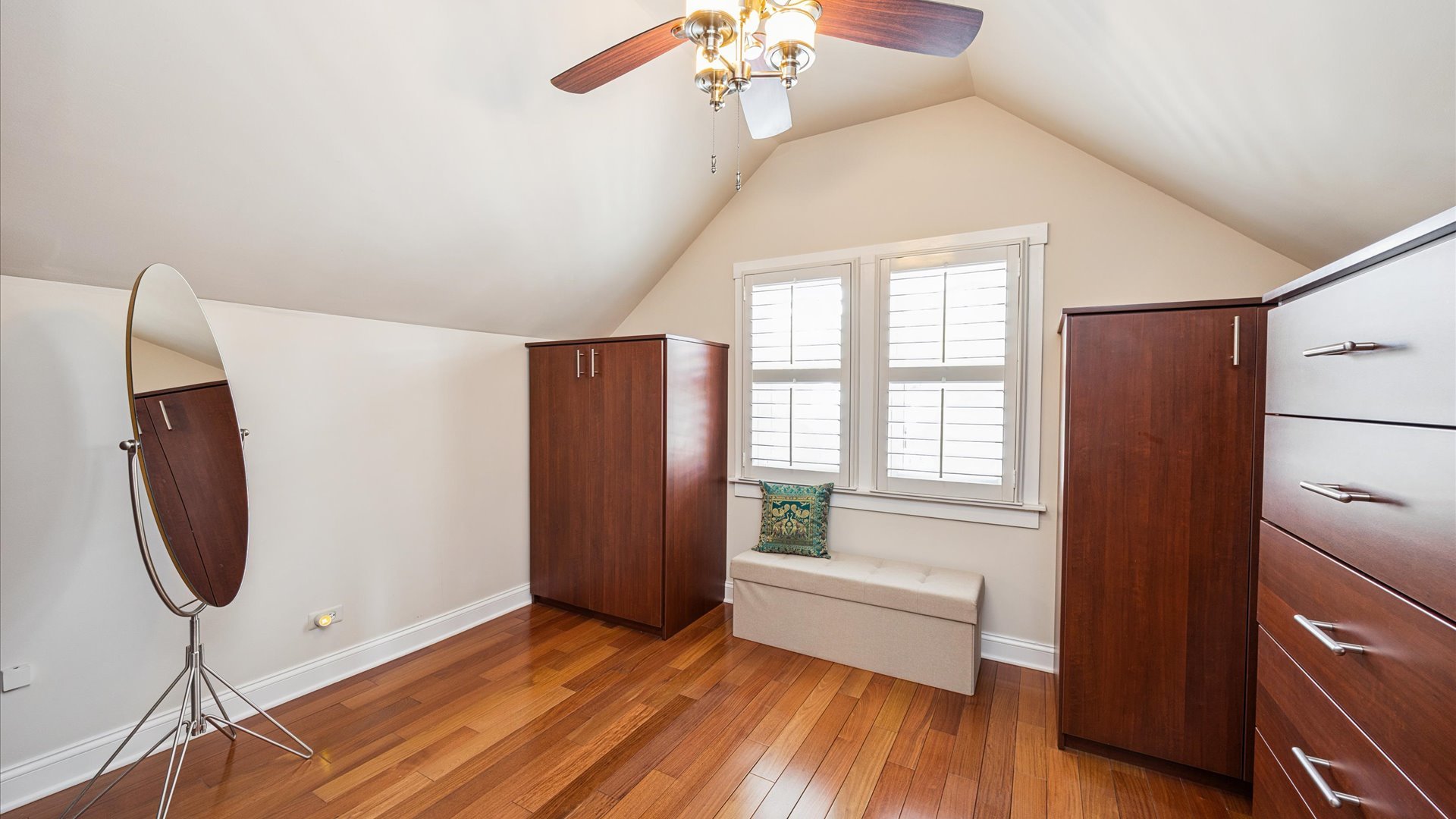 66 Dover Avenue, La Grange, IL 60525