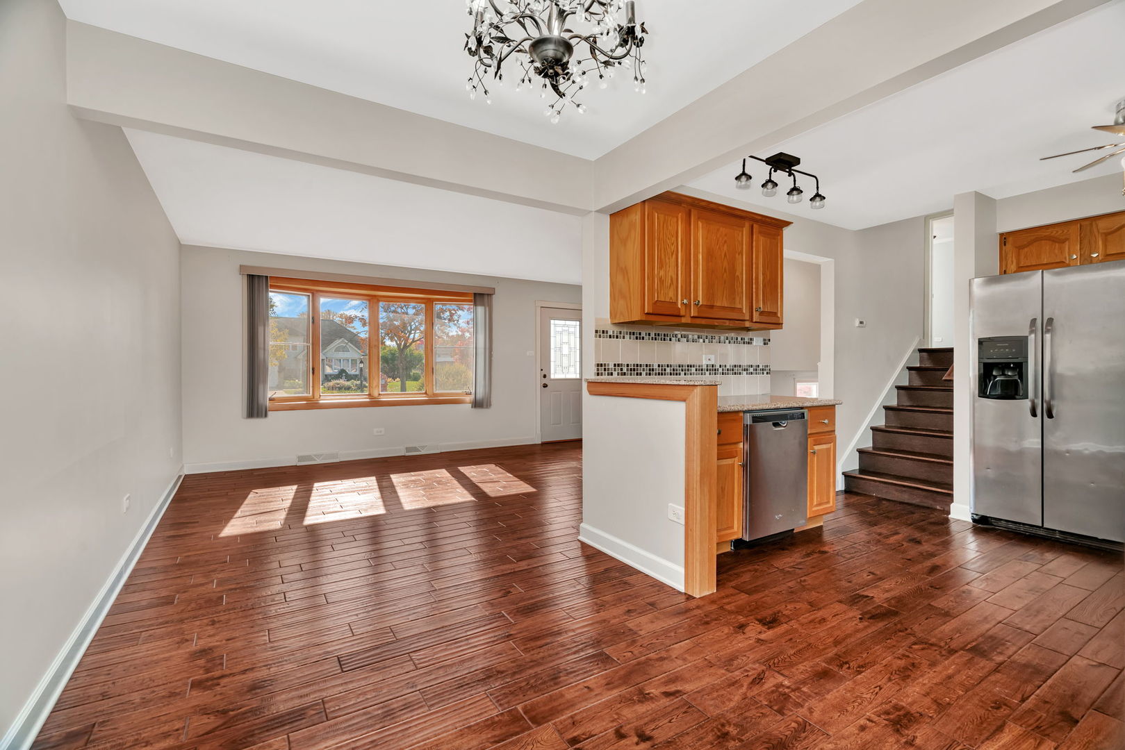 8142 W 90th Street, Hickory Hills, IL 60457