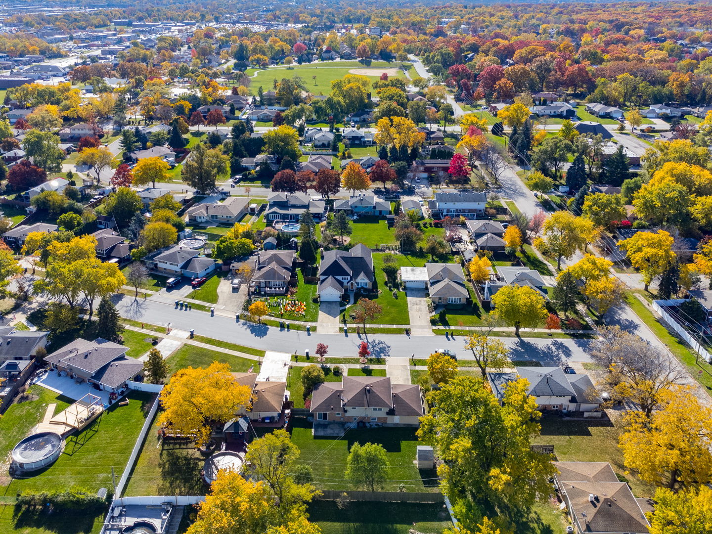 8142 W 90th Street, Hickory Hills, IL 60457