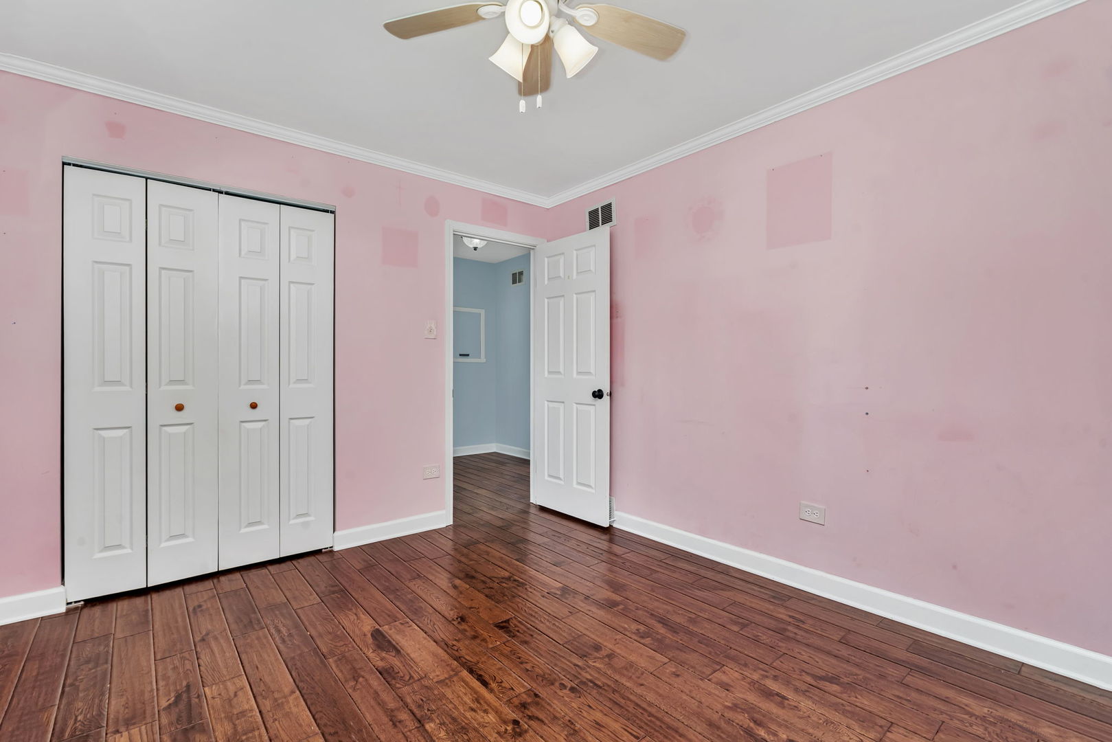 8142 W 90th Street, Hickory Hills, IL 60457