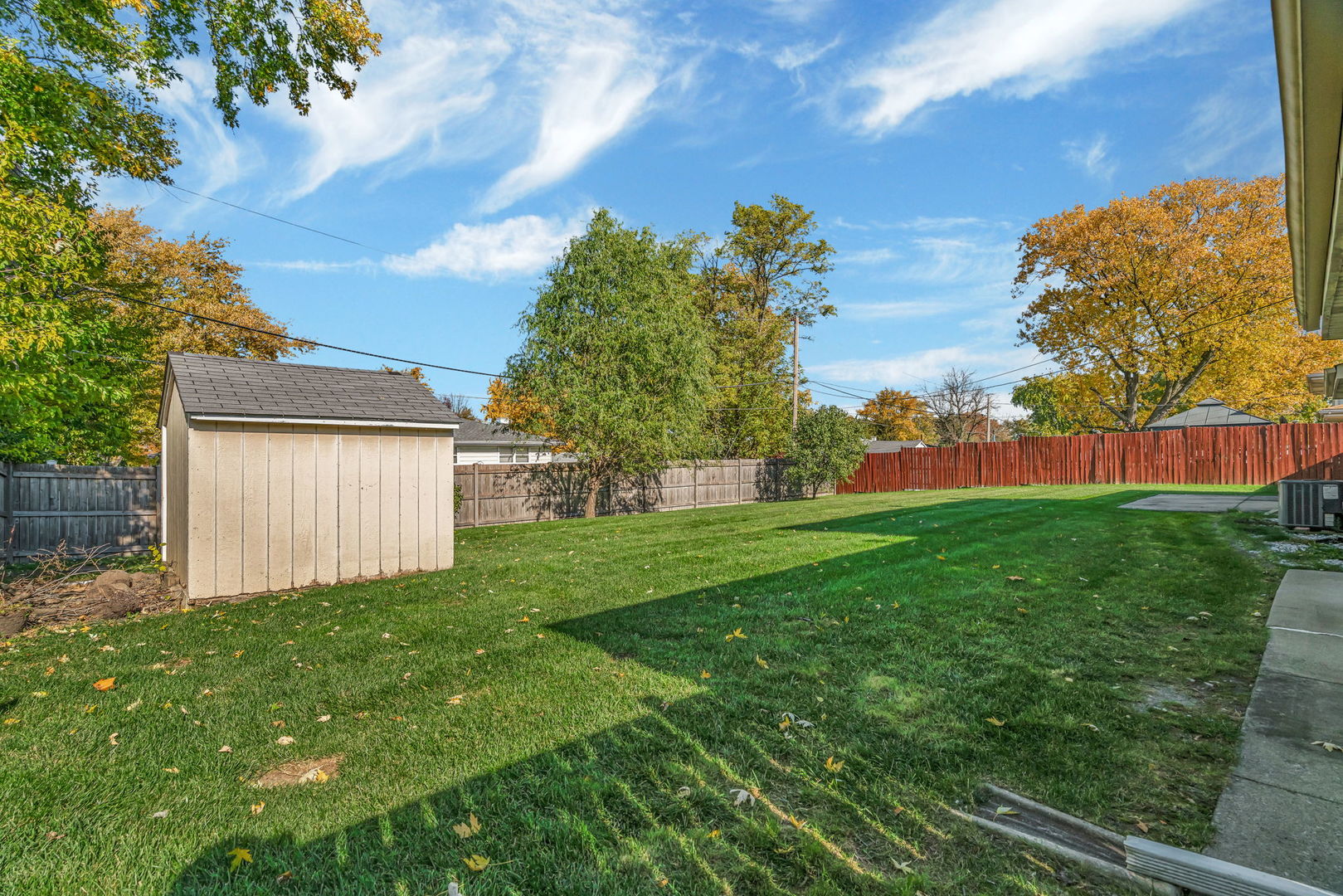 8142 W 90th Street, Hickory Hills, IL 60457
