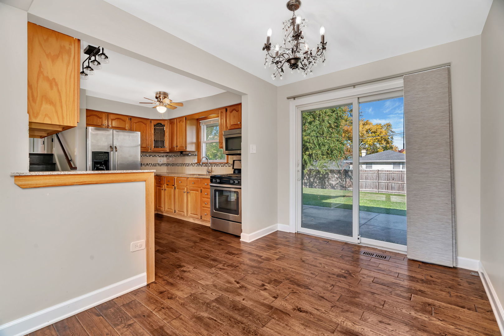 8142 W 90th Street, Hickory Hills, IL 60457