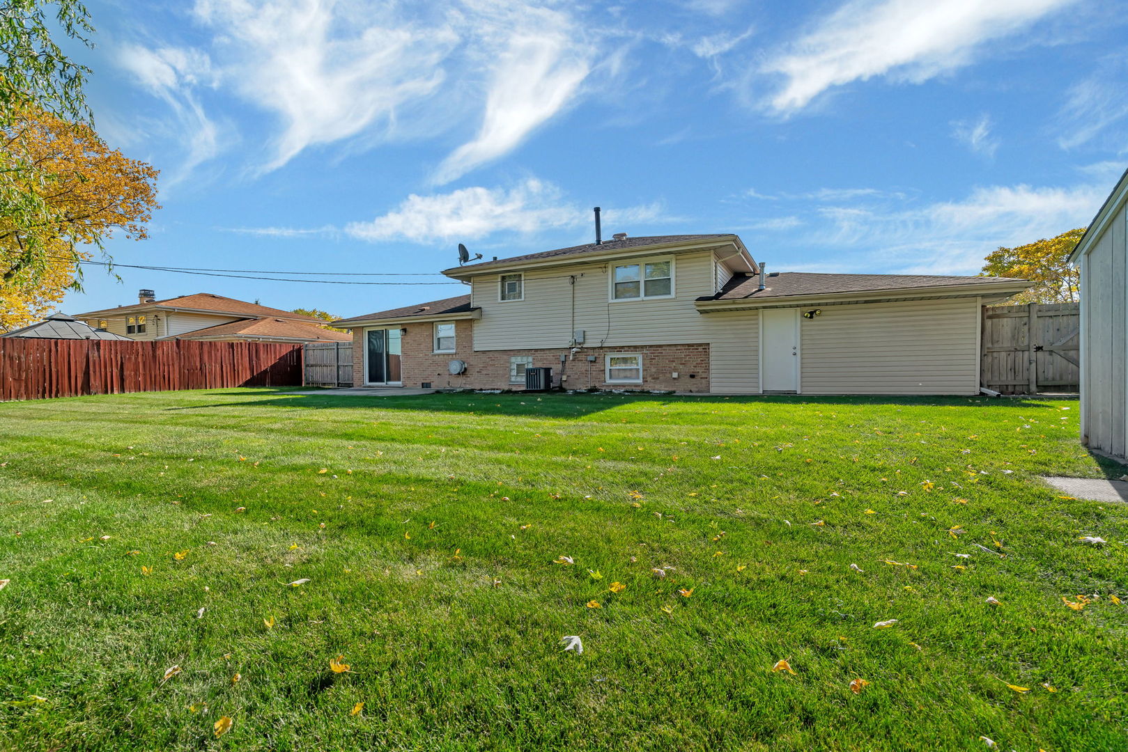 8142 W 90th Street, Hickory Hills, IL 60457