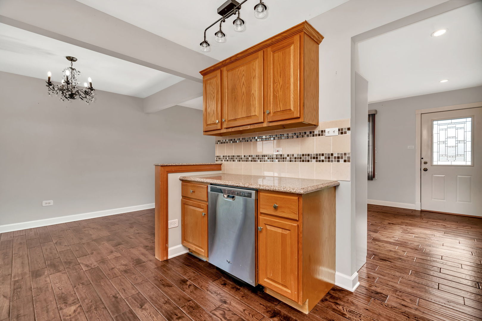 8142 W 90th Street, Hickory Hills, IL 60457