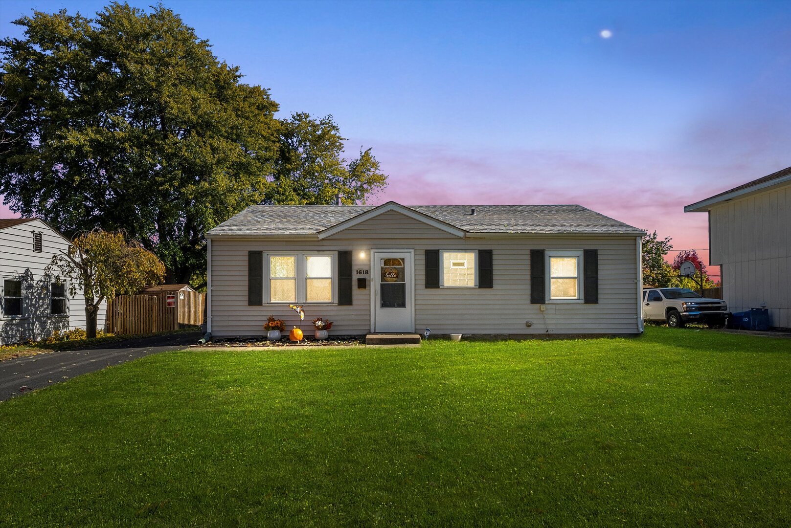 1618 Innercircle Drive, Crest Hill, IL 60403