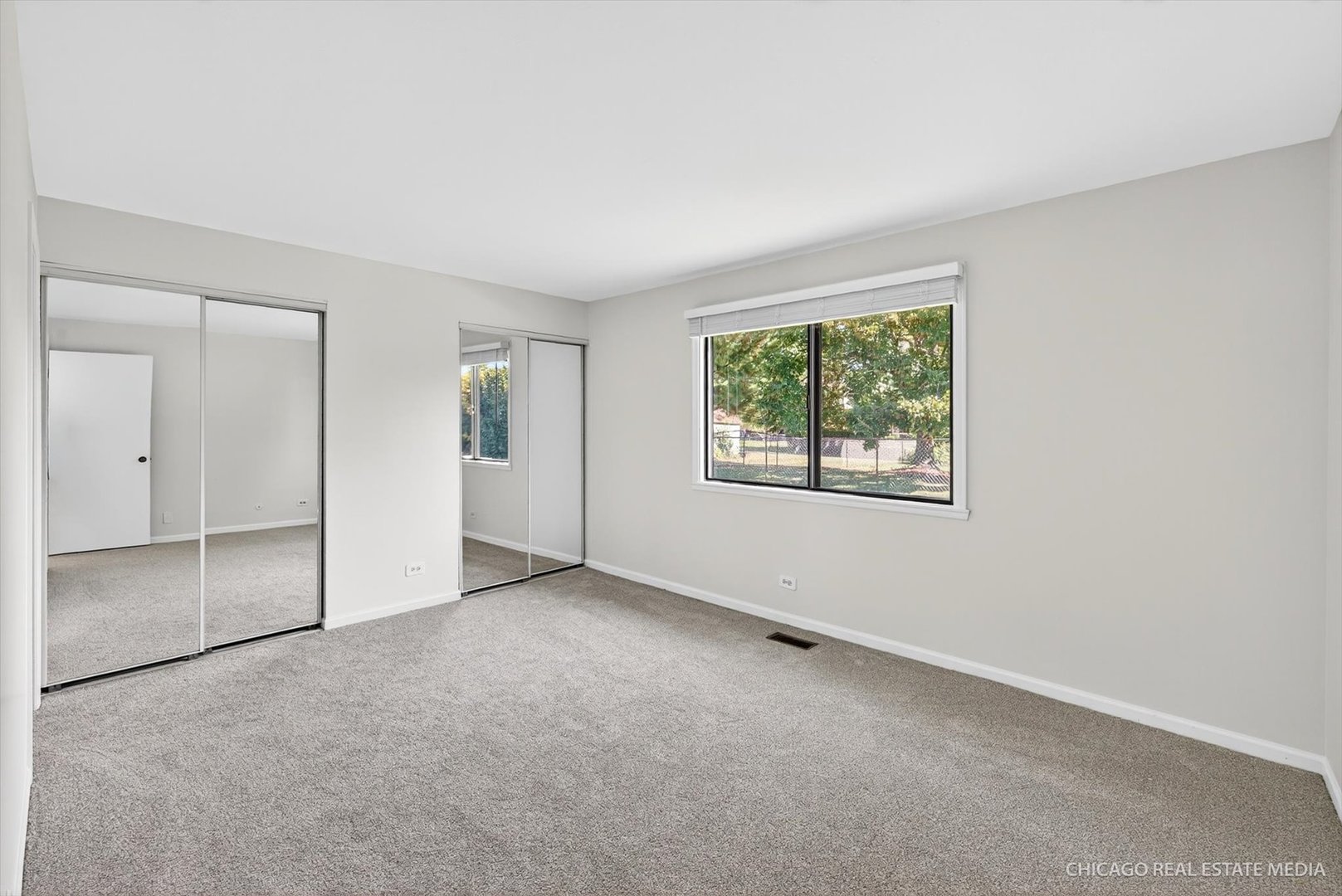 1069 Mohegan Lane, Schaumburg, IL 60193