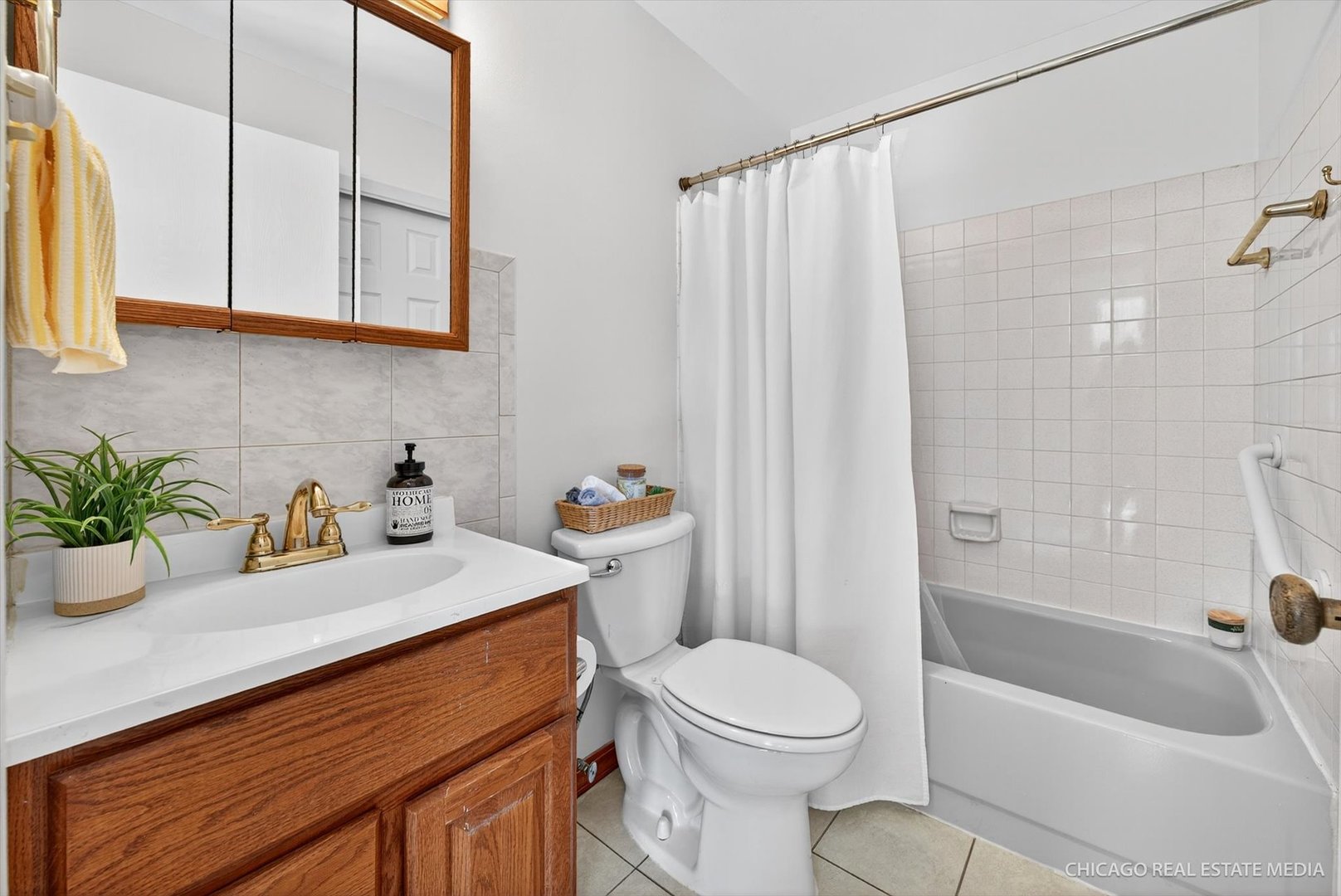 1069 Mohegan Lane, Schaumburg, IL 60193