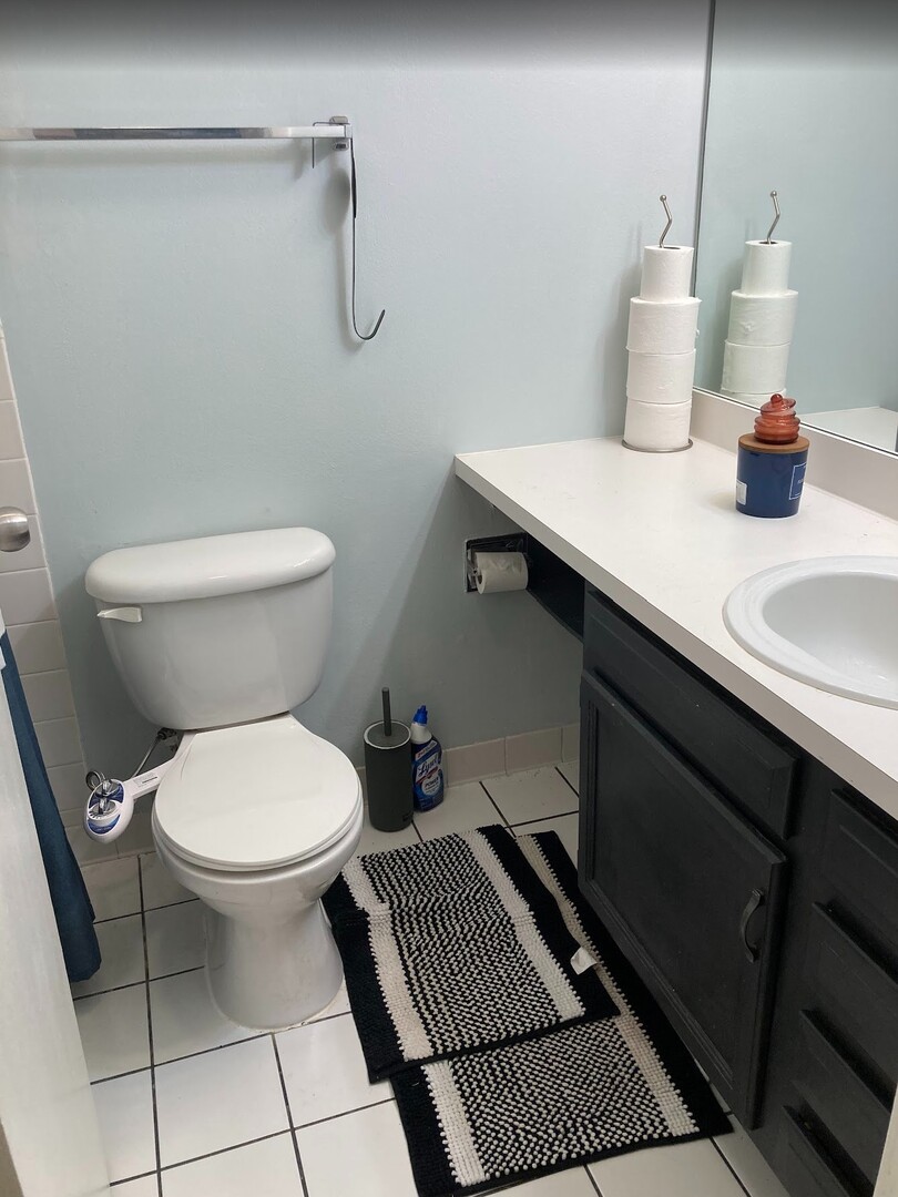 1811 Four Lakes Avenue #4E, Lisle, IL 60532