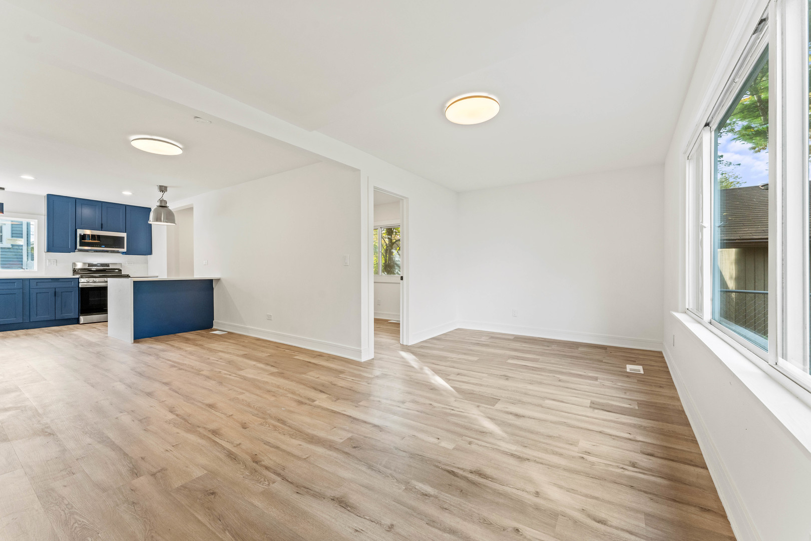 18241 Ridgewood Avenue, Lansing, IL 60438