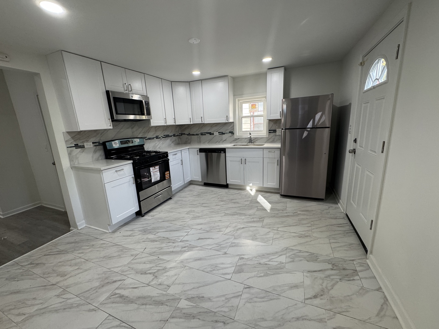 11333 S Edbrooke Avenue, Chicago, IL 60628