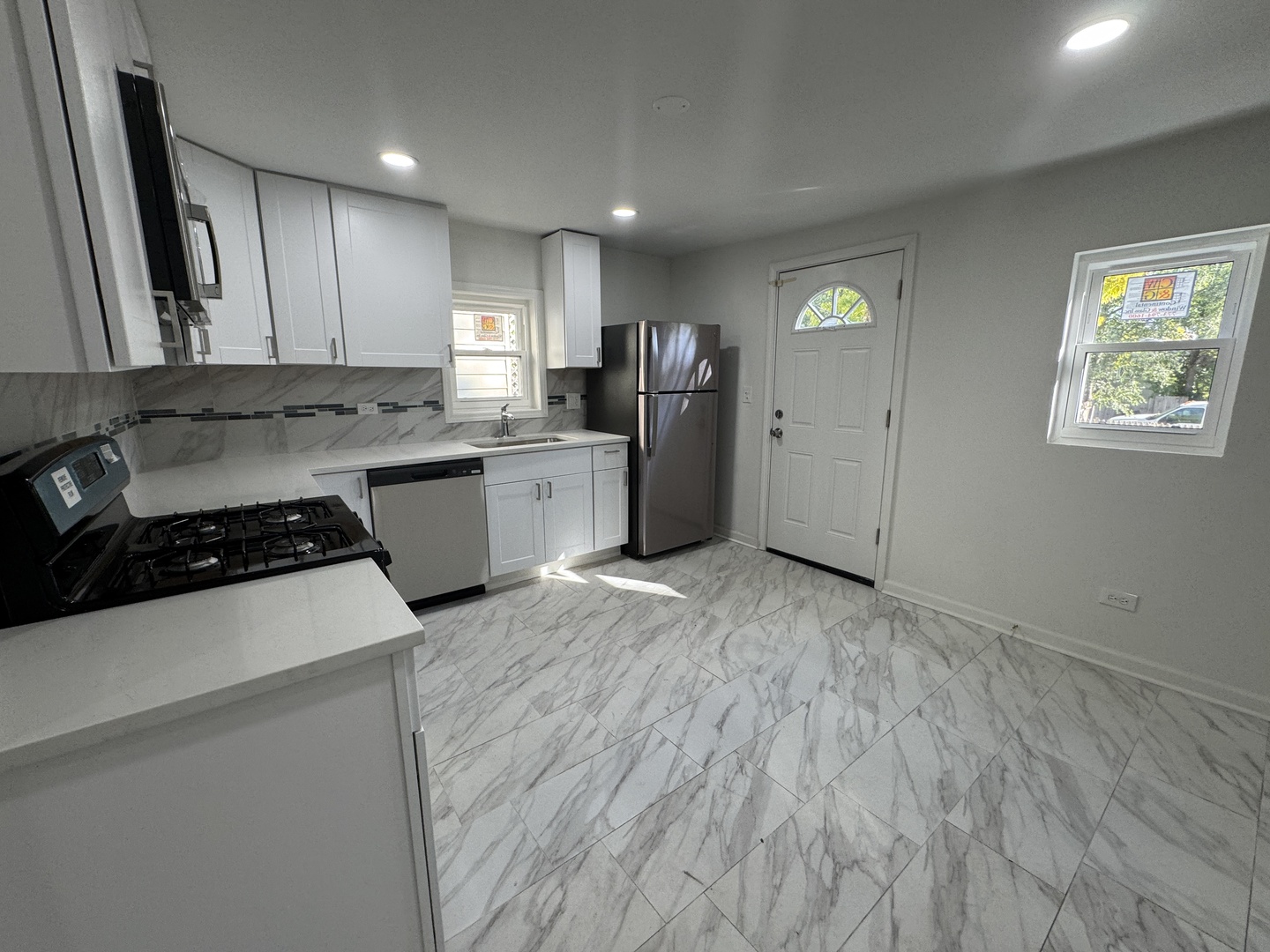 11333 S Edbrooke Avenue, Chicago, IL 60628