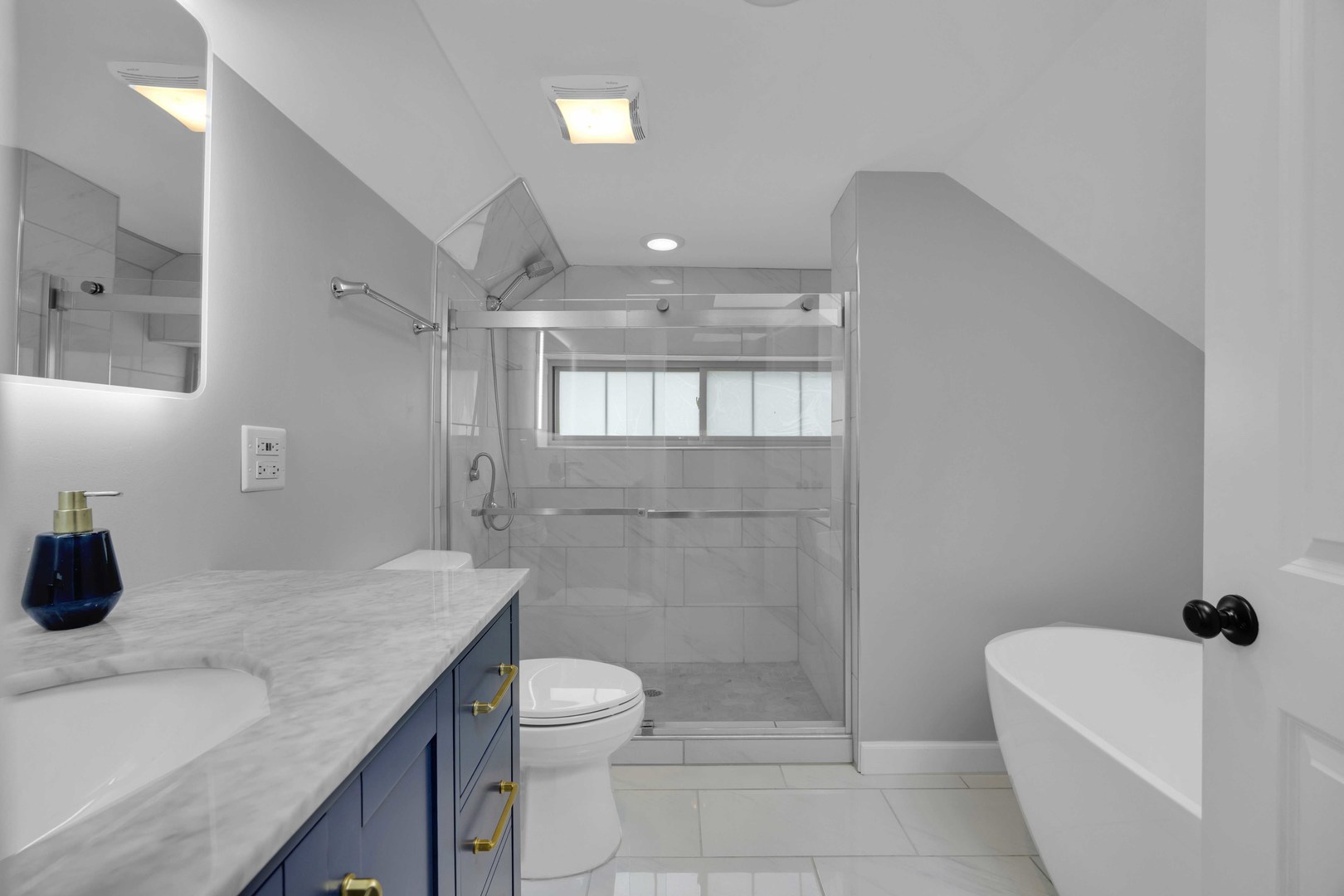 8040 S Harvard Avenue, Chicago, IL 60620