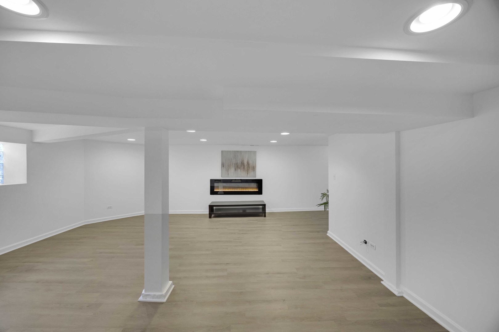 8040 S Harvard Avenue, Chicago, IL 60620