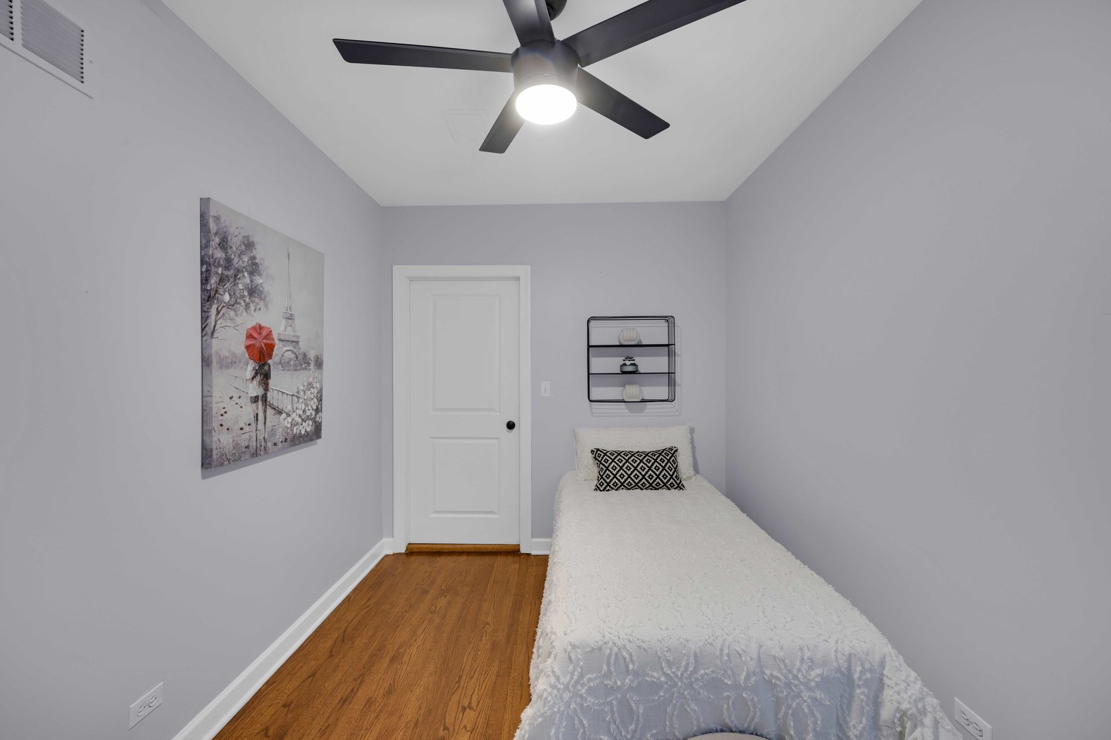 8040 S Harvard Avenue, Chicago, IL 60620