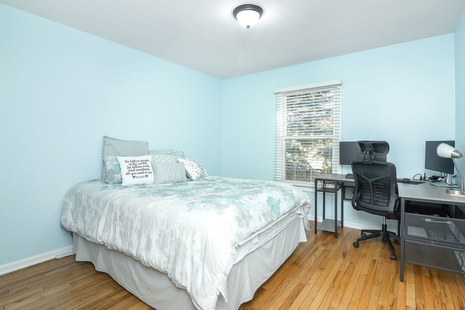 480 Village Green Road, Naperville, IL 60540