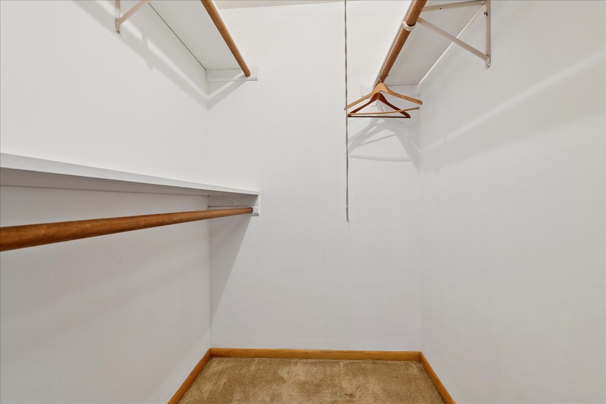 23565 N Park Road, Lake Zurich, IL 60047