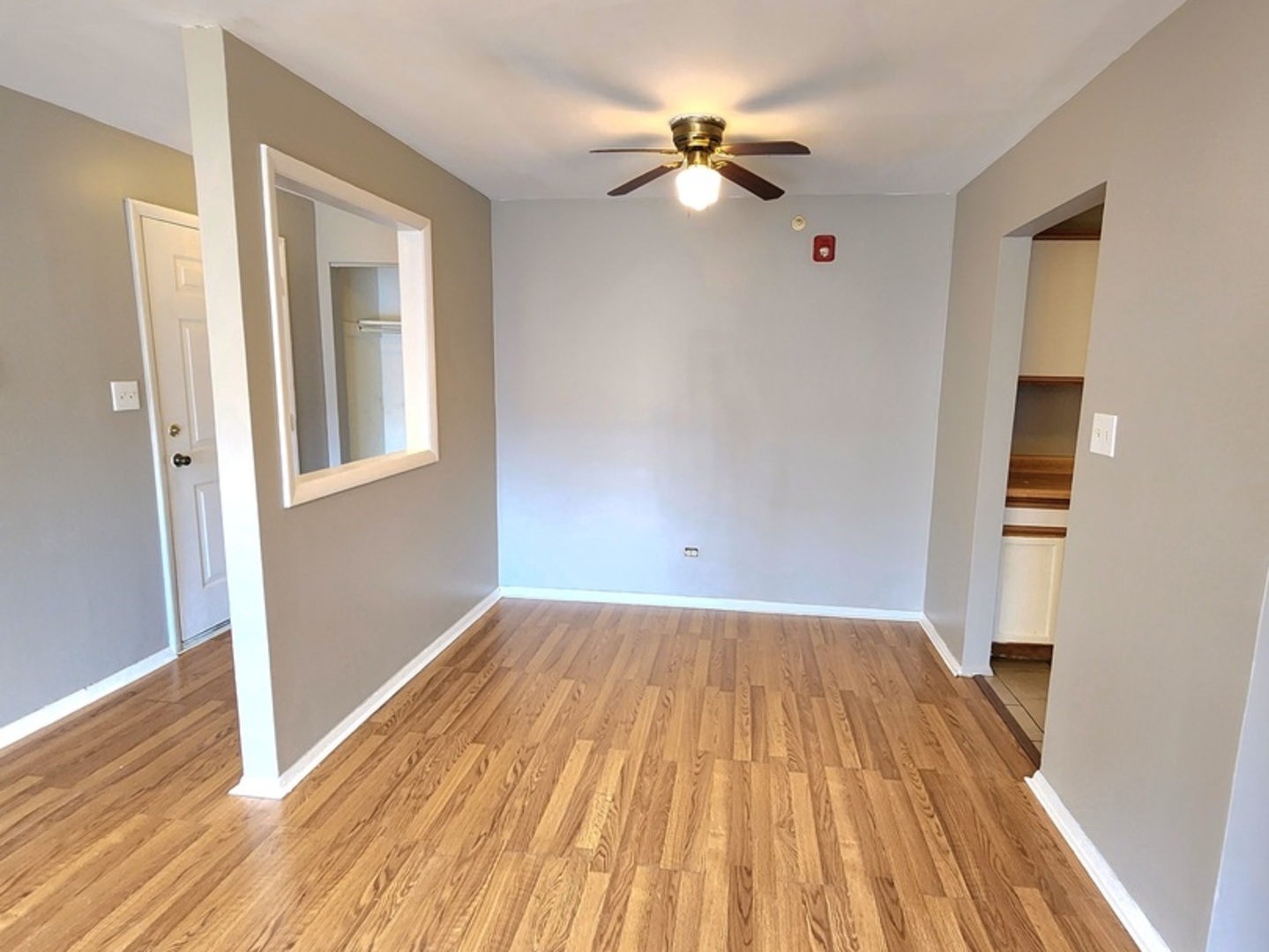 9950 S 84th Terrace #2l5, Palos Hills, IL 60465