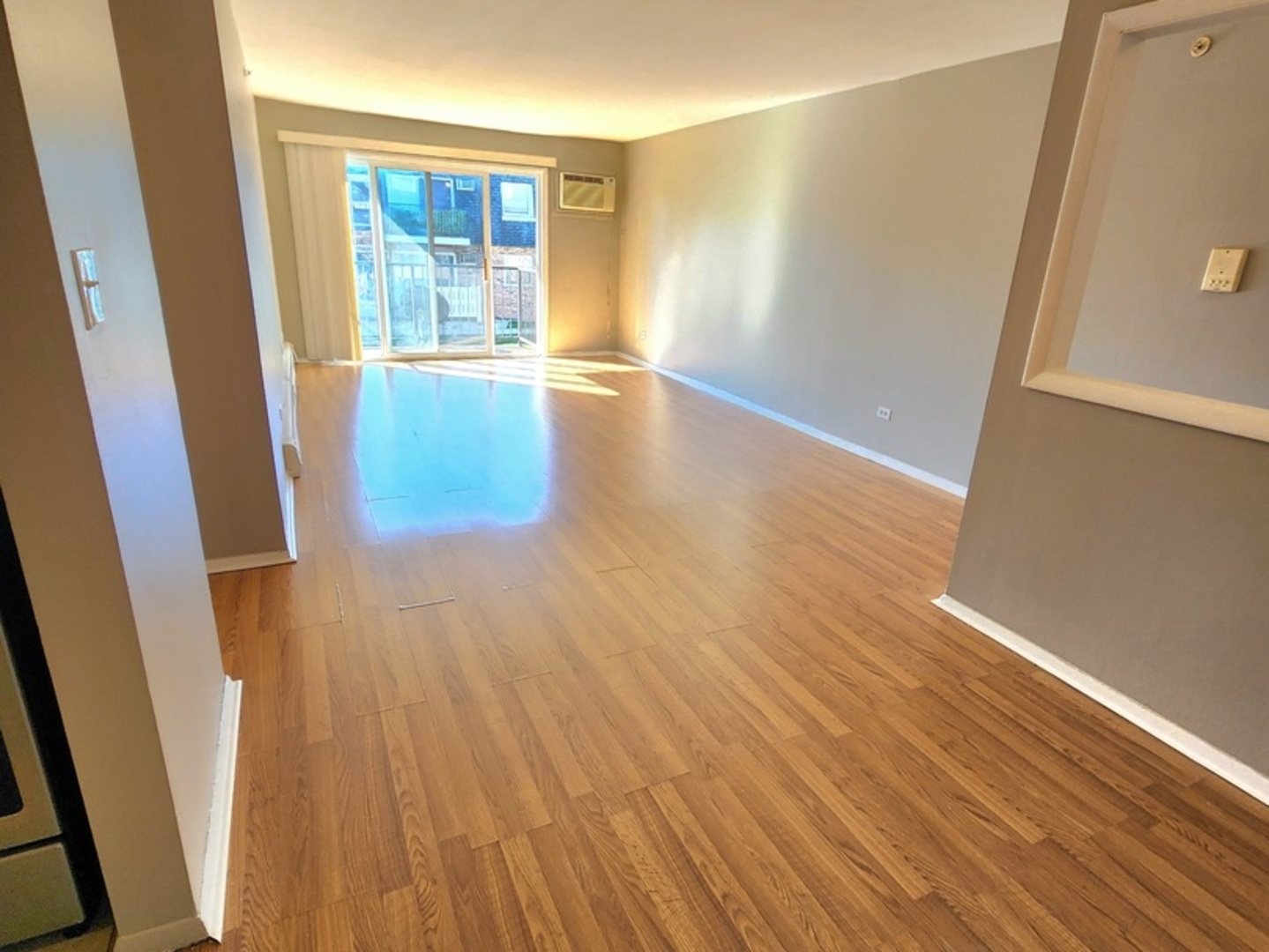 9950 S 84th Terrace #2l5, Palos Hills, IL 60465