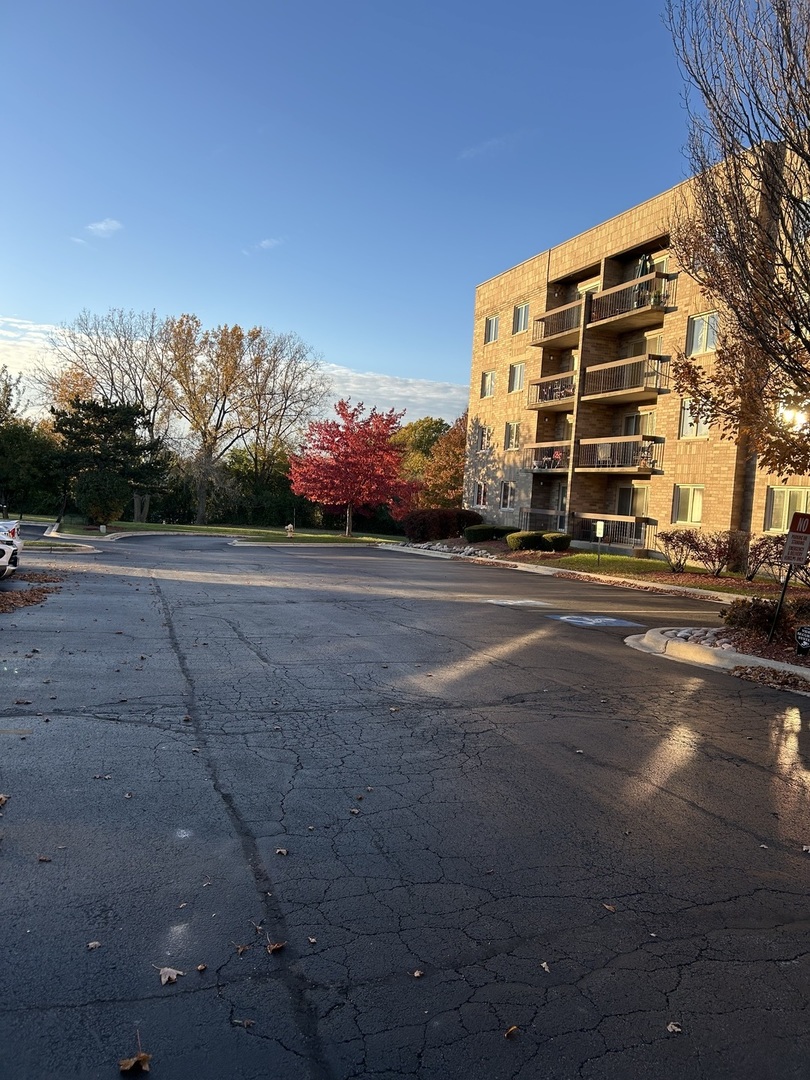 18600 Village West Drive #206, Hazel Crest, IL 60429