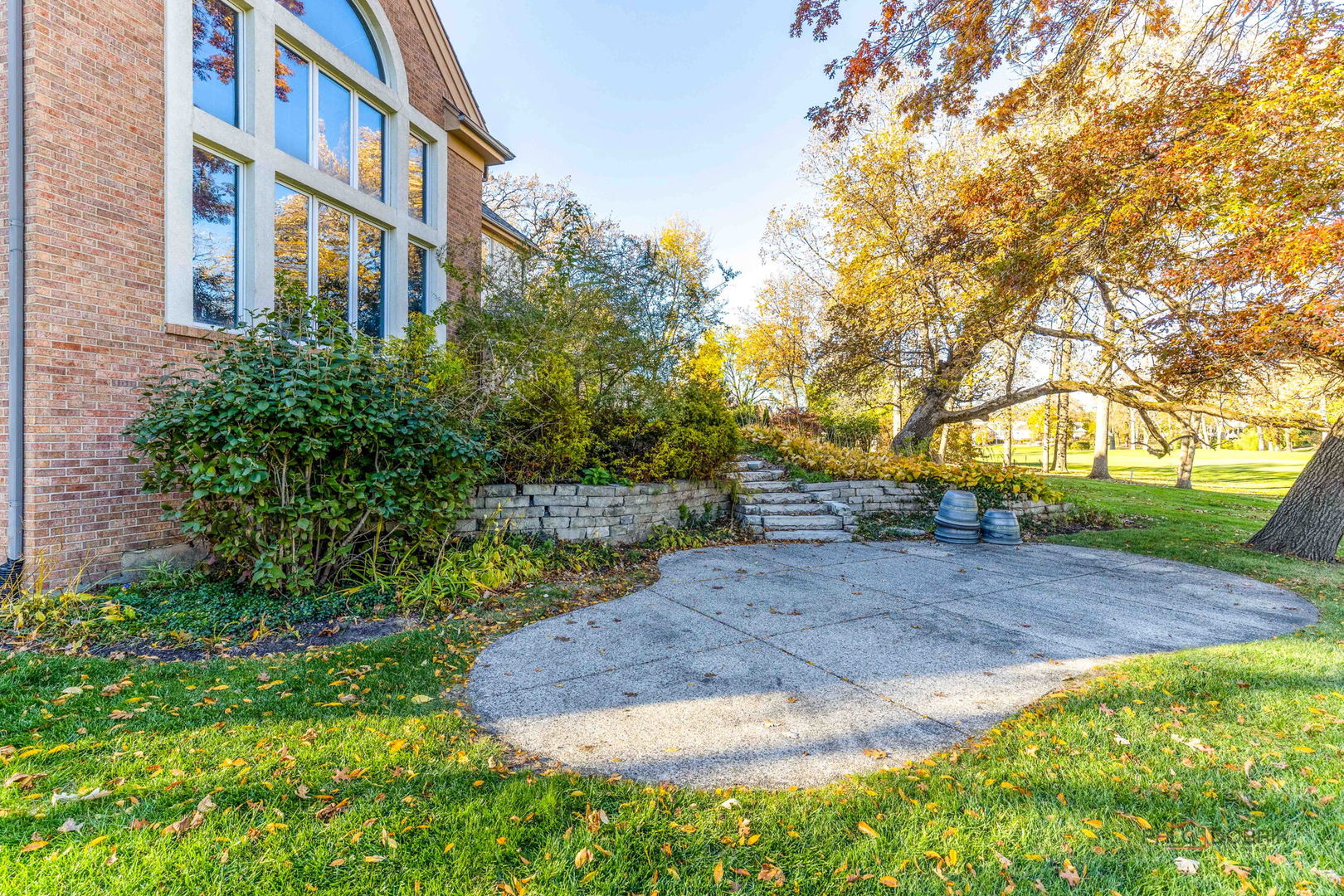 12 RIDERWOOD Road, North Barrington, IL 60010