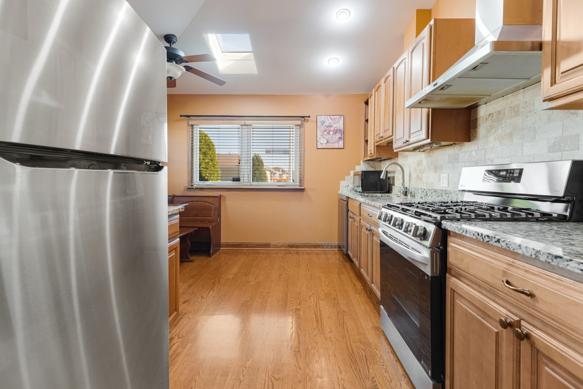 4928 N OVERHILL Avenue, Norridge, IL 60706