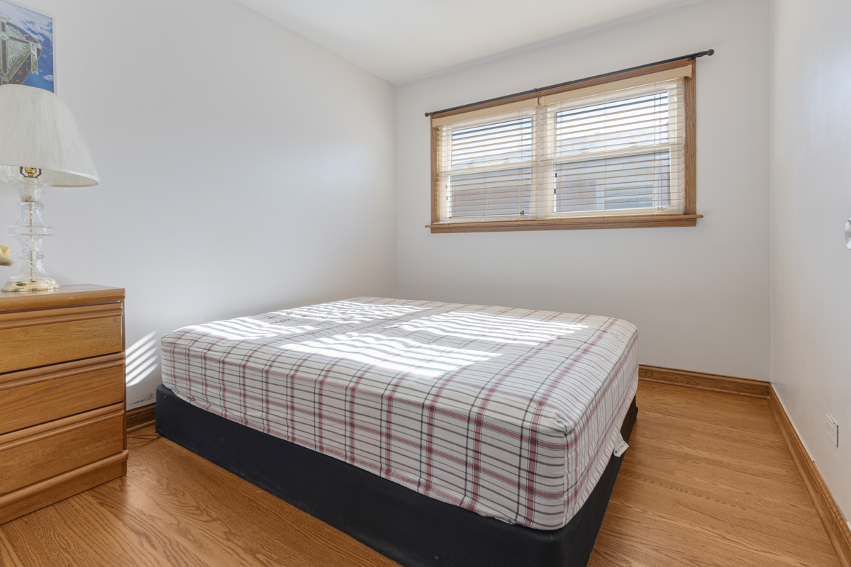 4928 N OVERHILL Avenue, Norridge, IL 60706