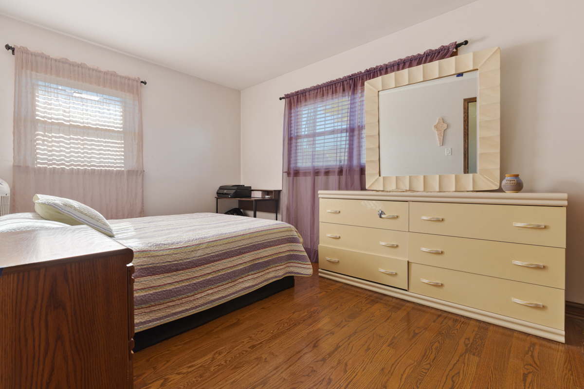 4928 N OVERHILL Avenue, Norridge, IL 60706