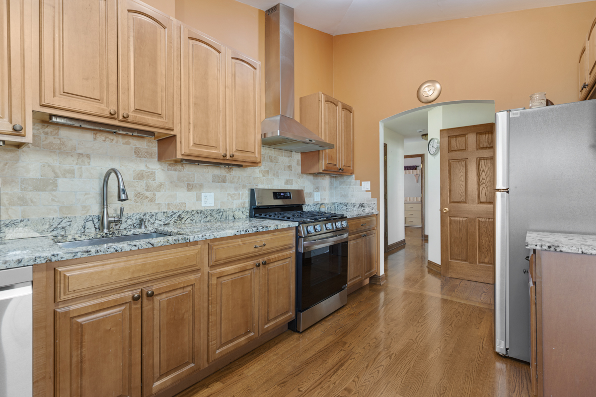 4928 N OVERHILL Avenue, Norridge, IL 60706