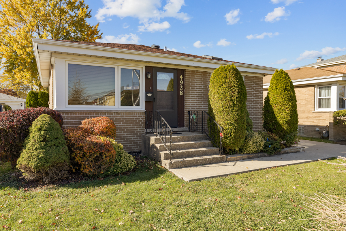 4928 N OVERHILL Avenue, Norridge, IL 60706