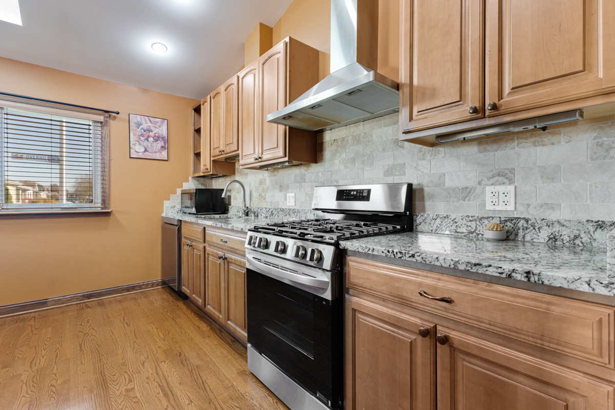 4928 N OVERHILL Avenue, Norridge, IL 60706