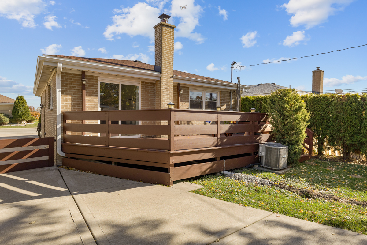 4928 N OVERHILL Avenue, Norridge, IL 60706