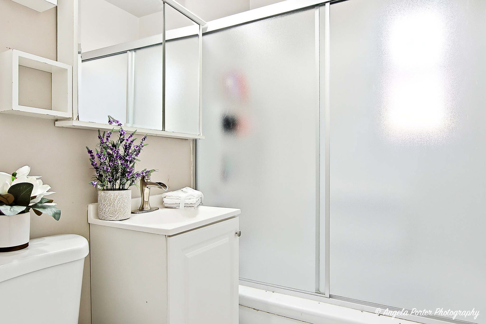 1612 WHITNEY Street, Waukegan, IL 60087