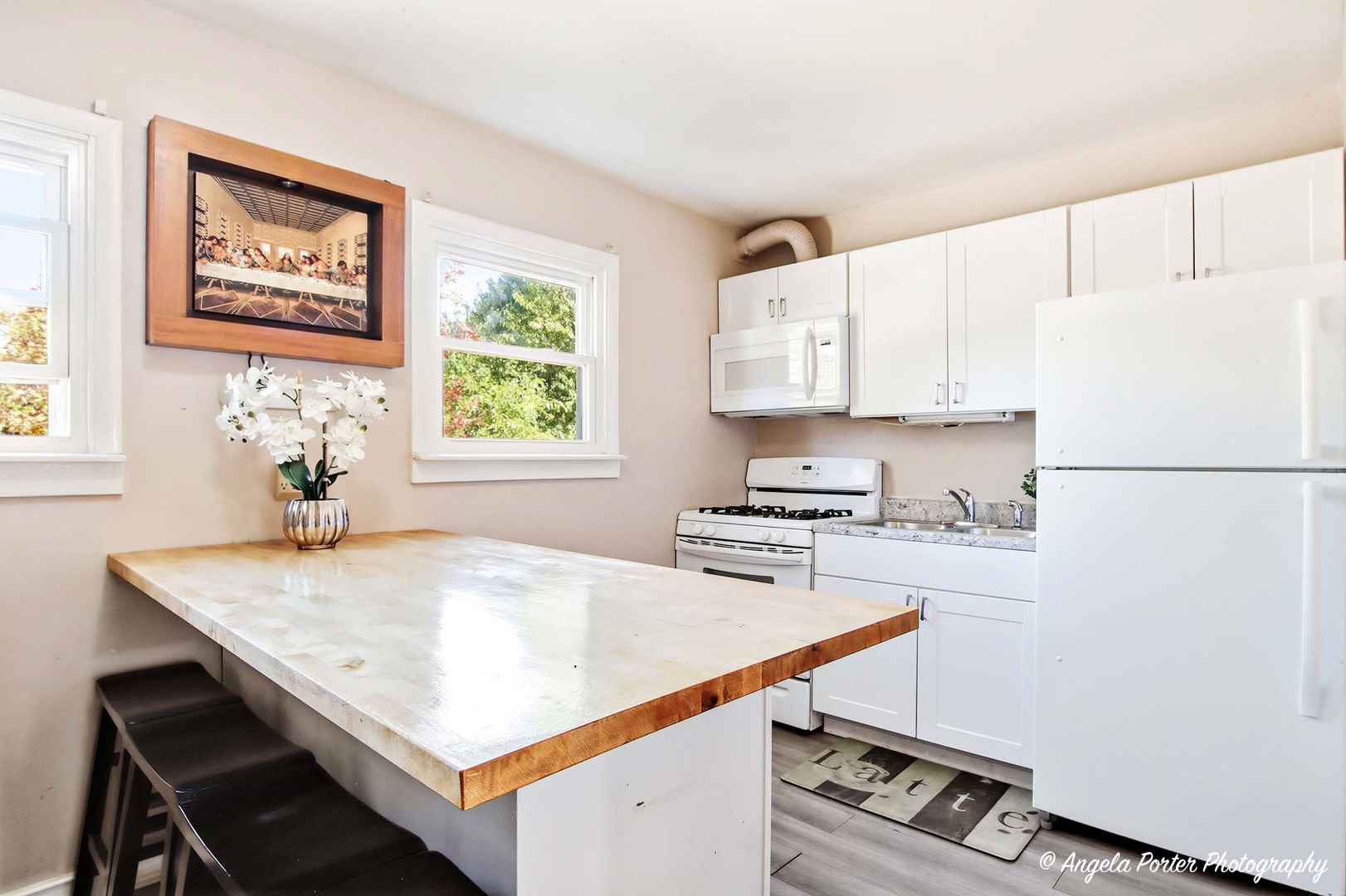 1612 WHITNEY Street, Waukegan, IL 60087