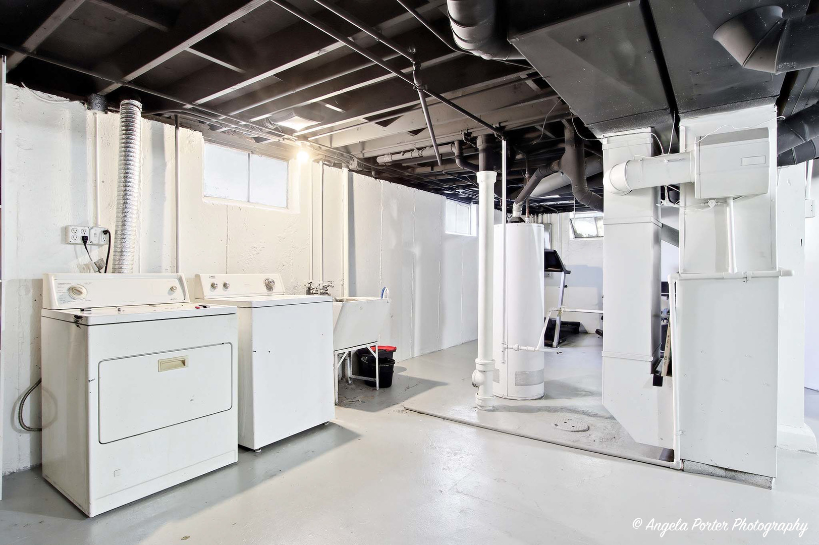 1612 WHITNEY Street, Waukegan, IL 60087