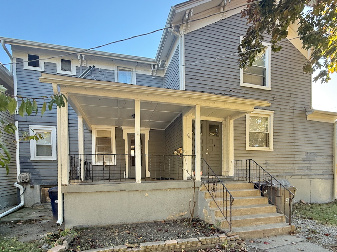 203 Symphony Way #203A, Elgin, IL 60120