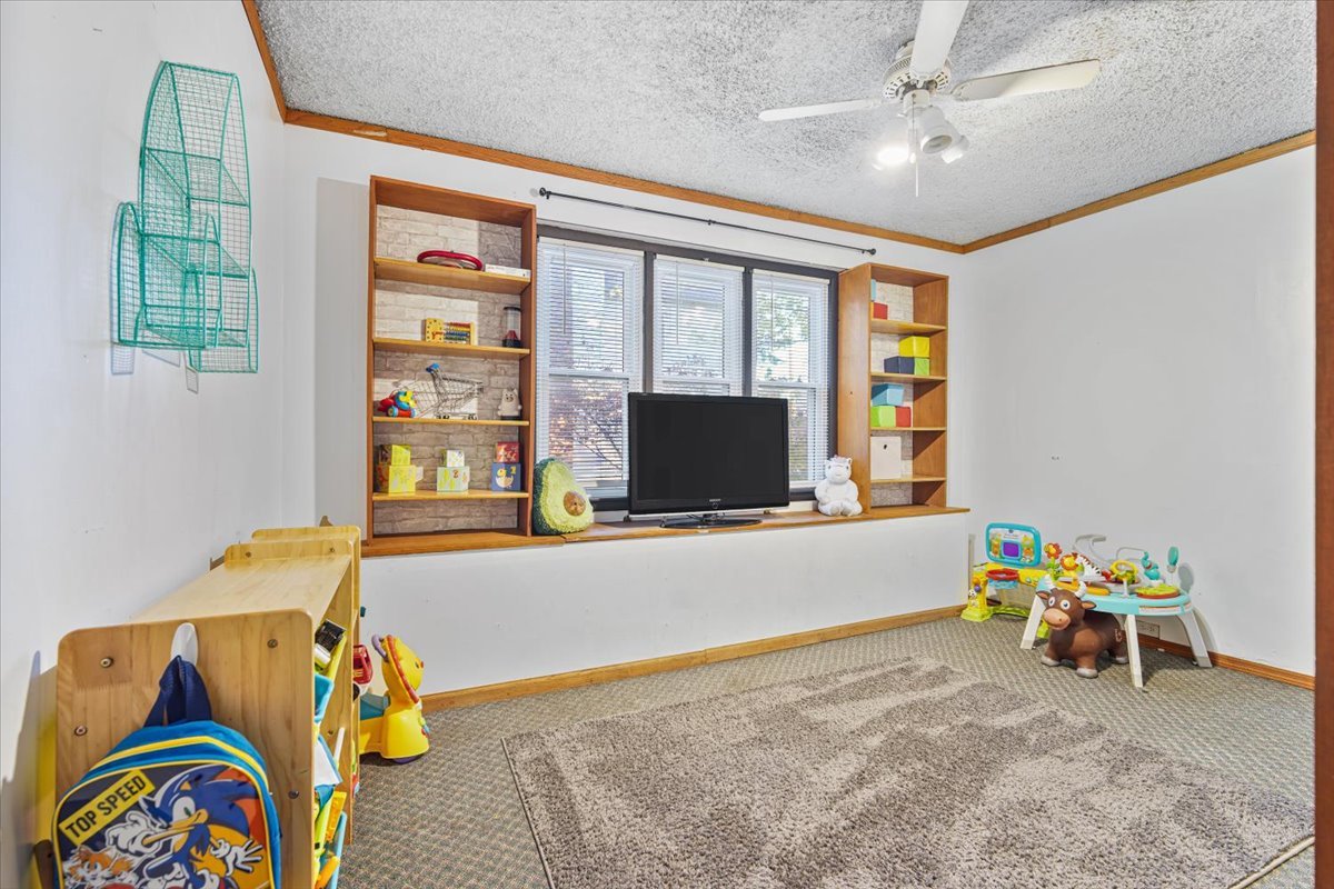 209 W Martin Street, Forrest, IL 61741