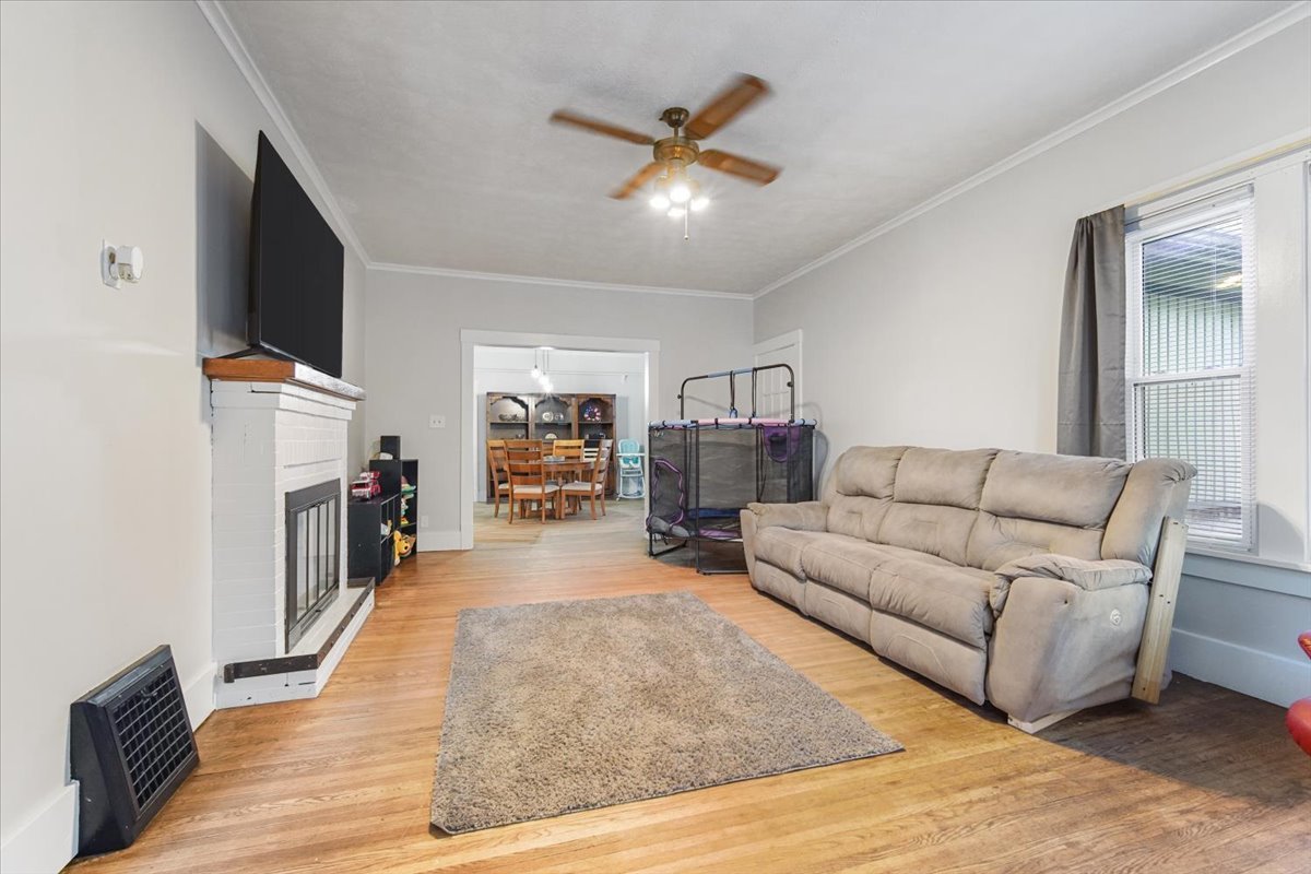 209 W Martin Street, Forrest, IL 61741